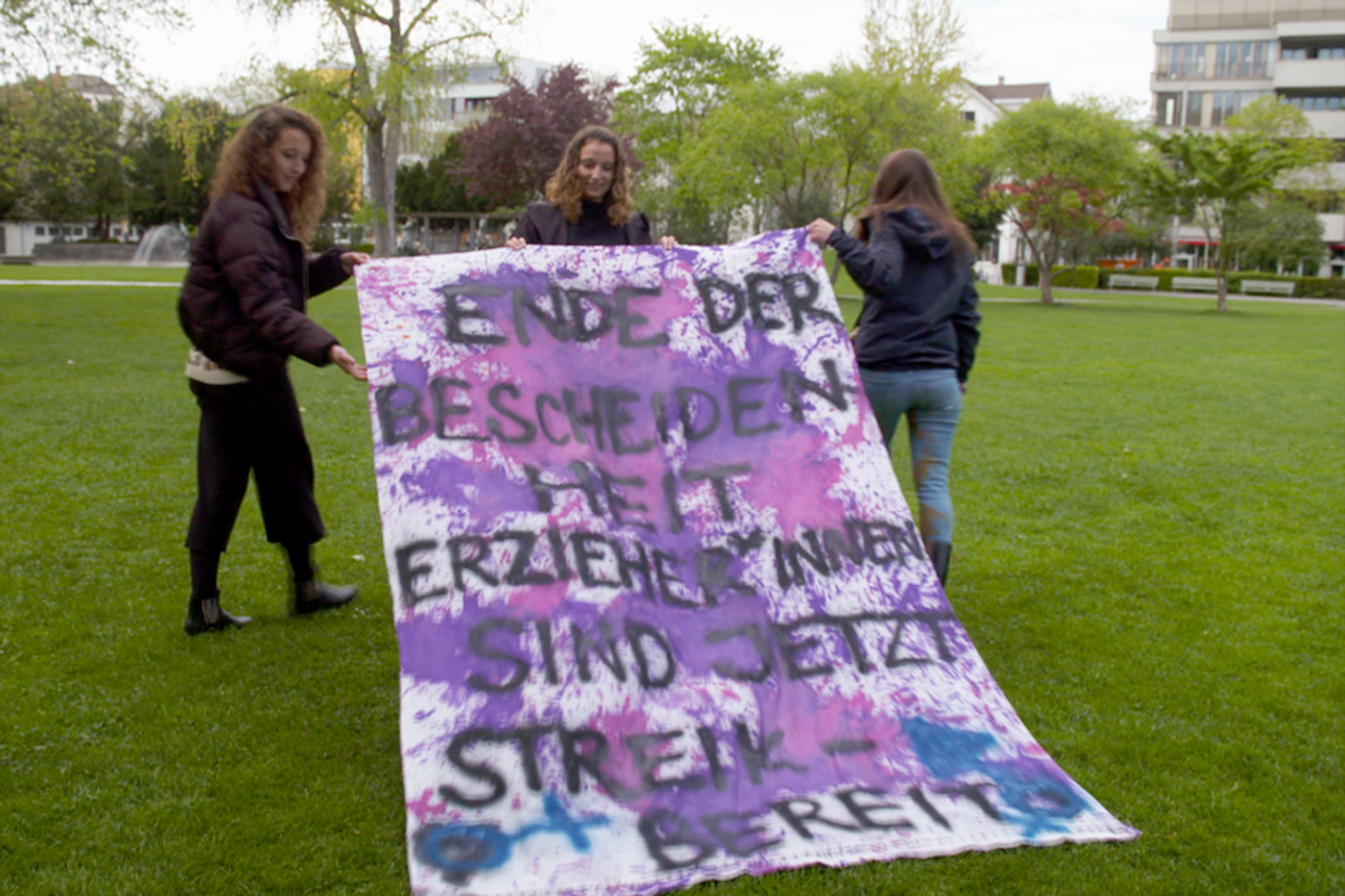 DOK: Frauen kämpfen für ihr RechtKita-Mitarbeiterinnen der Zürcher «Trotzphase» sind streikbereit.
