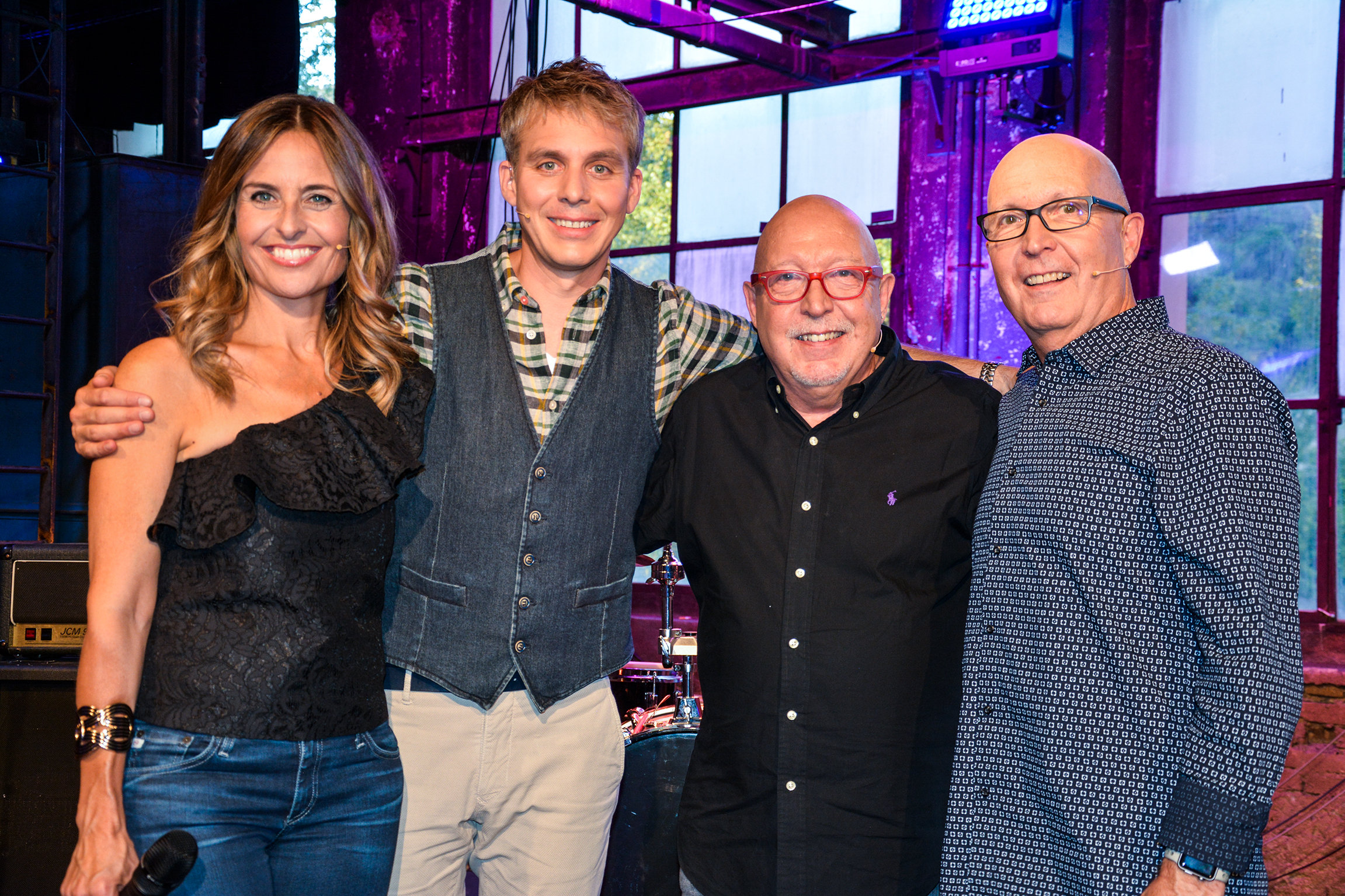Samschtig-JassSandra Studer, Moderator Reto Scherrer und Walter und Peter Keiser