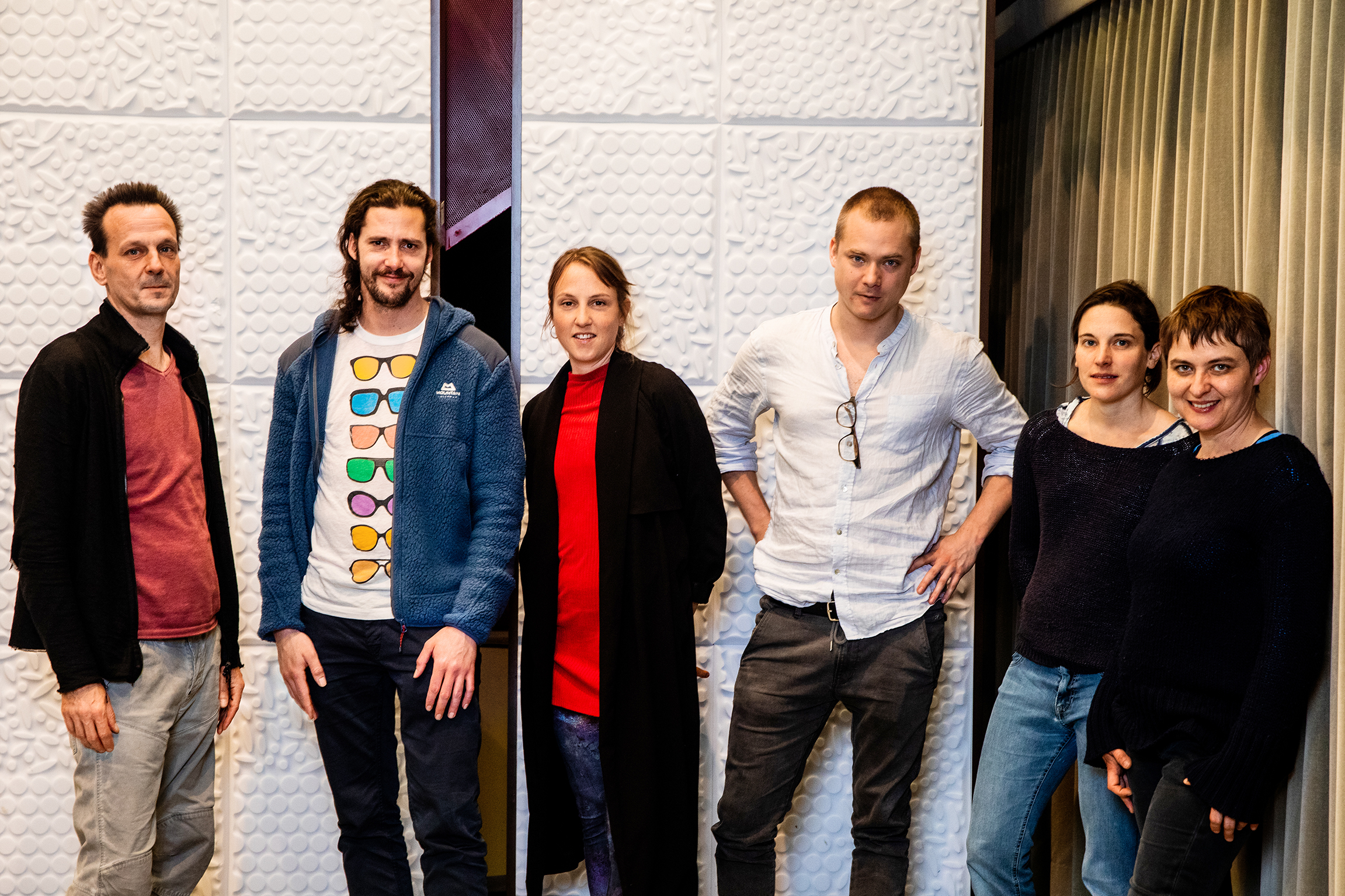 Hörspiel Martin Salander Produktion 2018 Gruppenbild: v. l. n. r. Mark Ginzler, Nicola Mastroberardino, Lotti Haple, Sven Schelker, Caroline Schär, Linda Olsansky