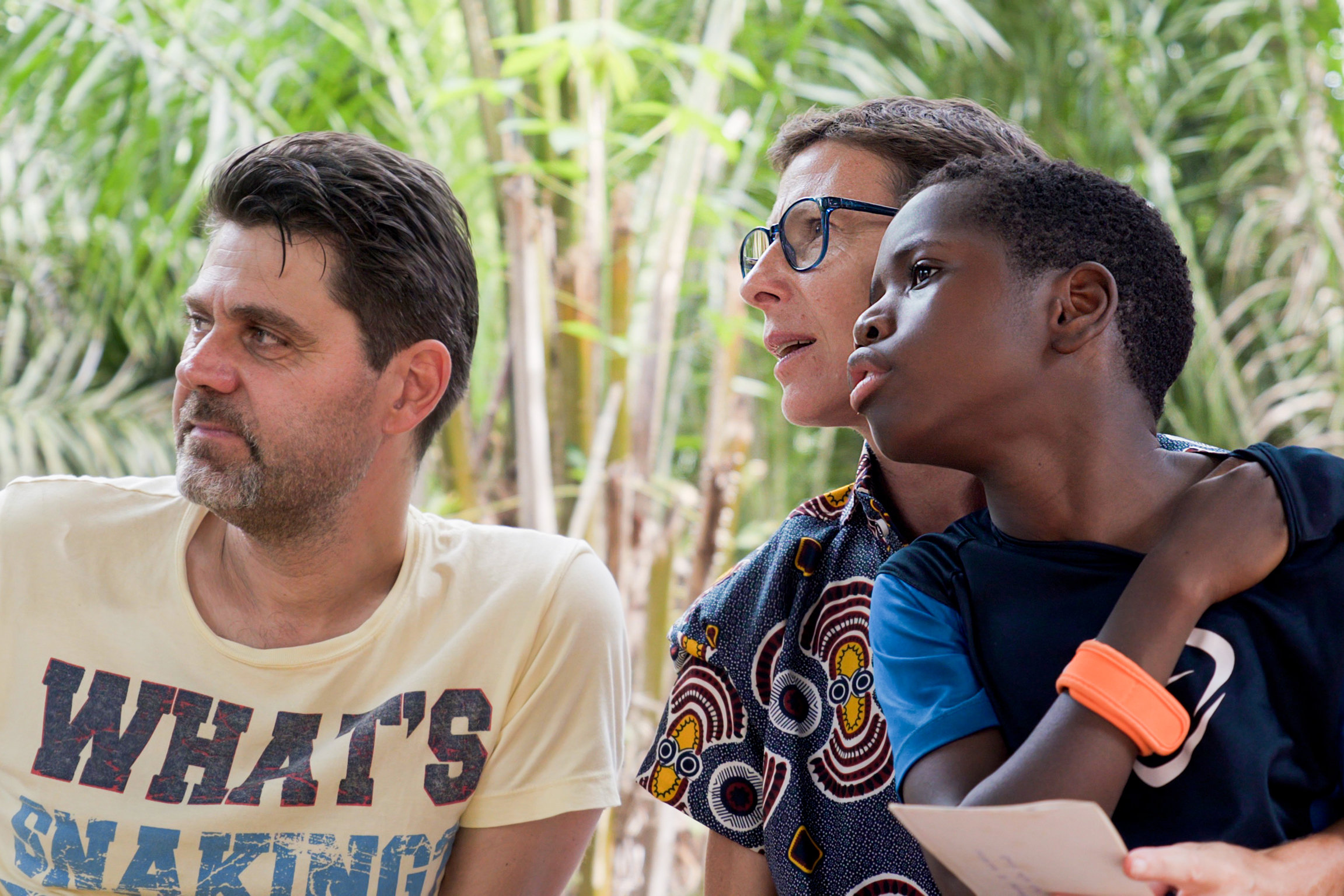 DOK - Adoptivkind besucht Heimat Paul mit seinen Schweizer Adoptiveltern.