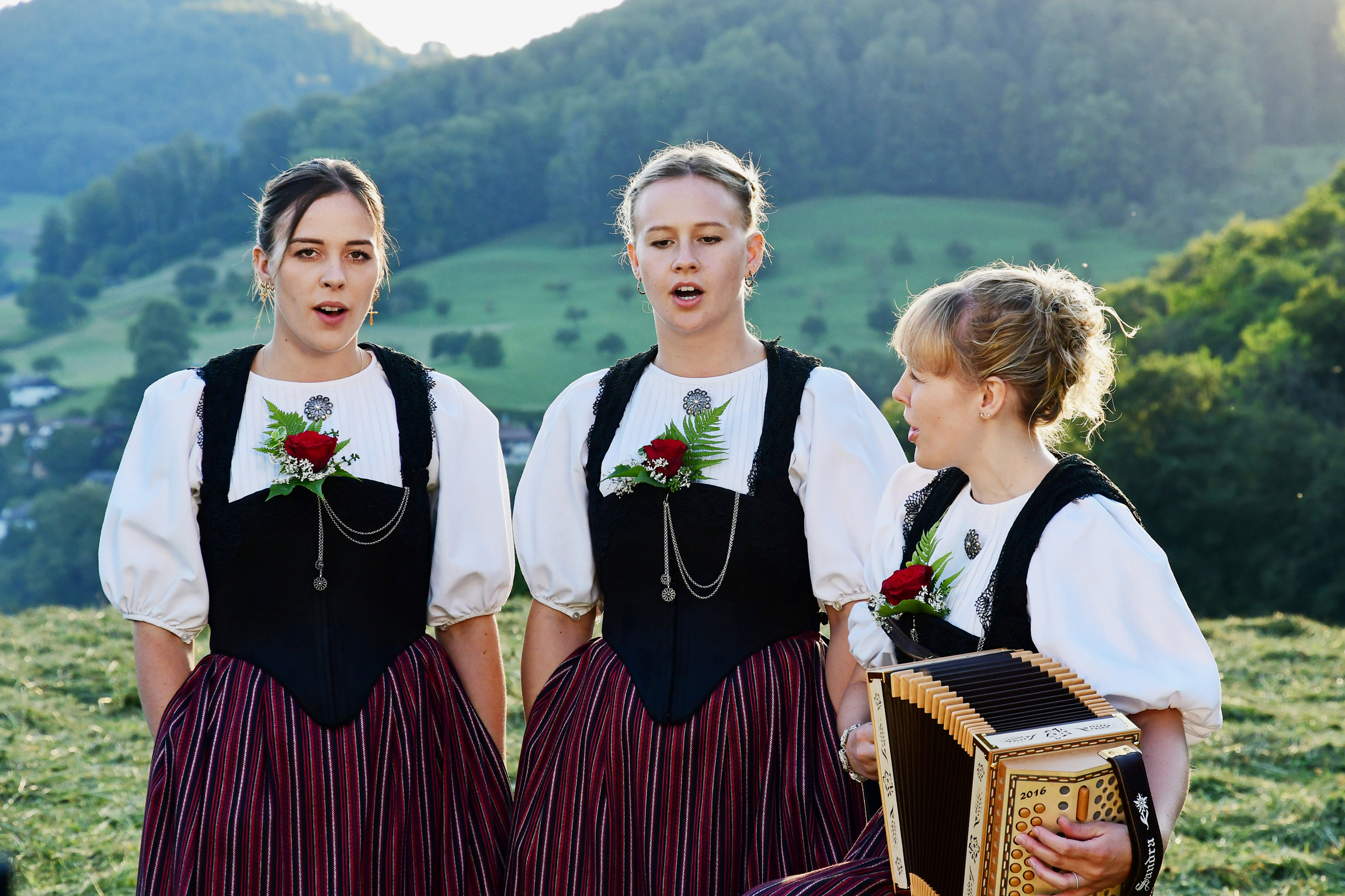 Potzmusig Familiesummer Staffel 2 Folge 7 Doris, Sandra und Maya Weber