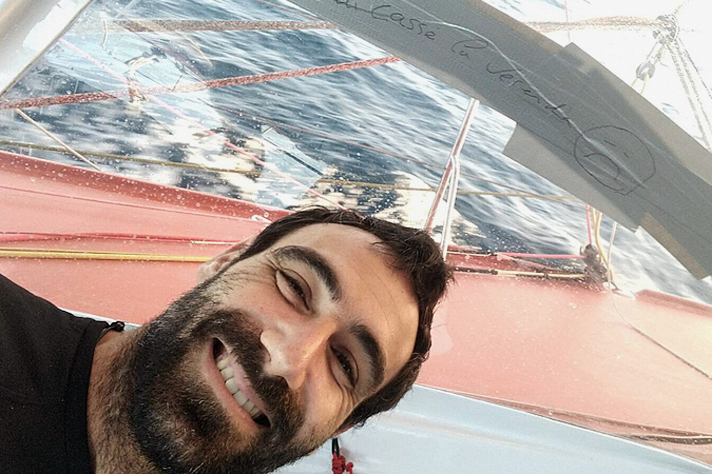 Reporter Extremsegler Alan Roura Alan Roura unterwegs auf seinem Schiff.