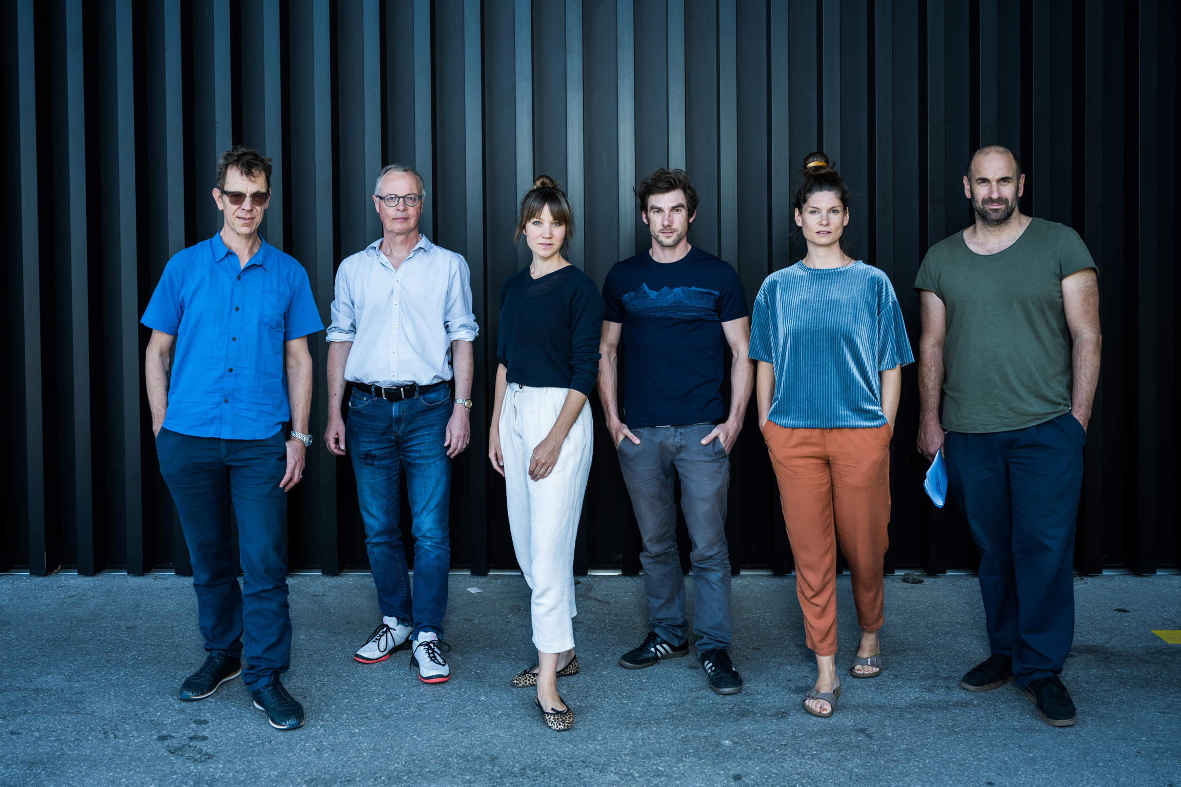 Hörspiel - Spitzeltanz Gruppenbild der Schauspieler: v.l. Stephan Pörtner, Reto Ott, Anja Schärer, Aron Hitz, Vera Bommer, Urs Jucker 2020