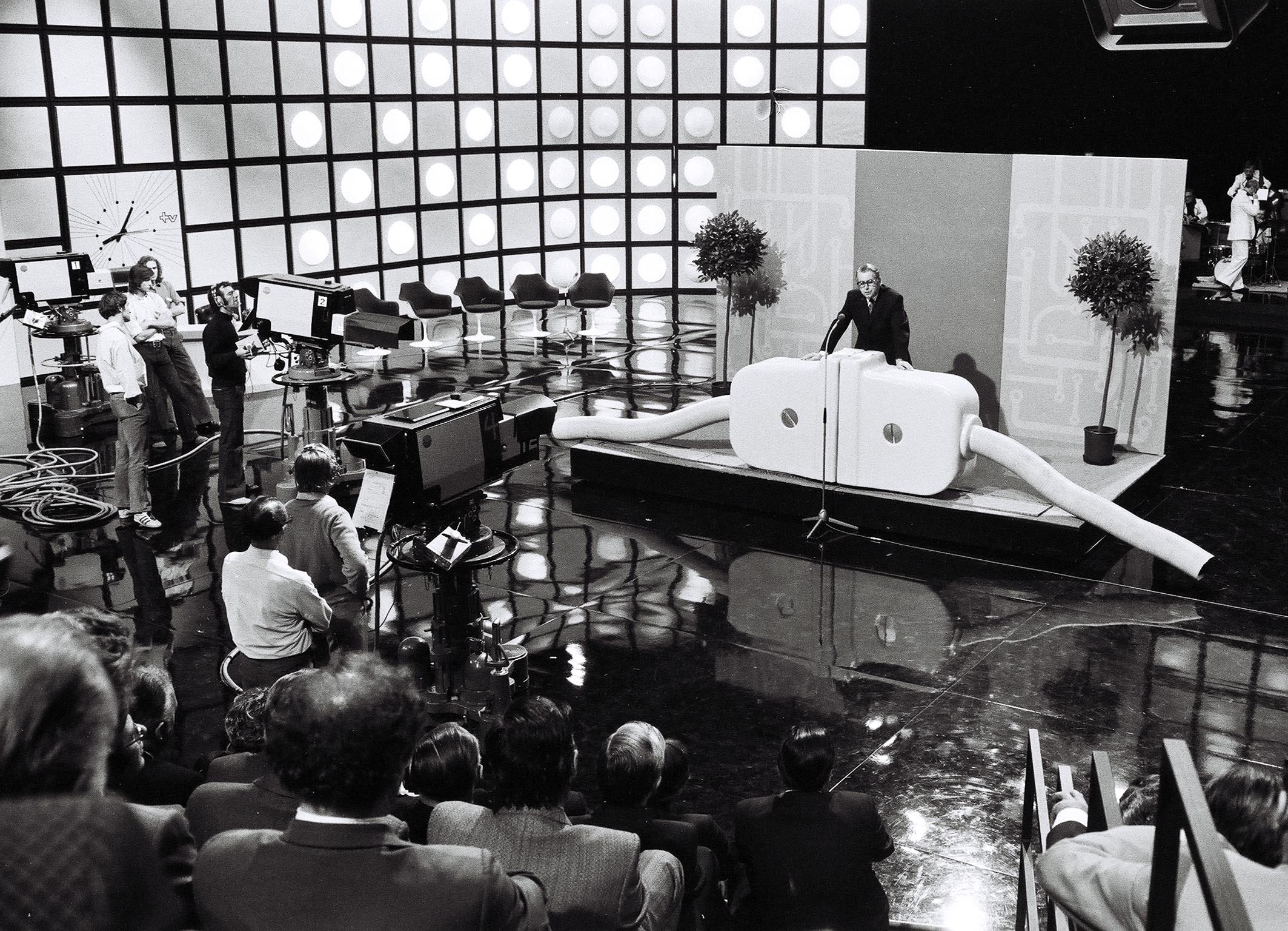 315d_73_studioeroeffnung_2.jpg