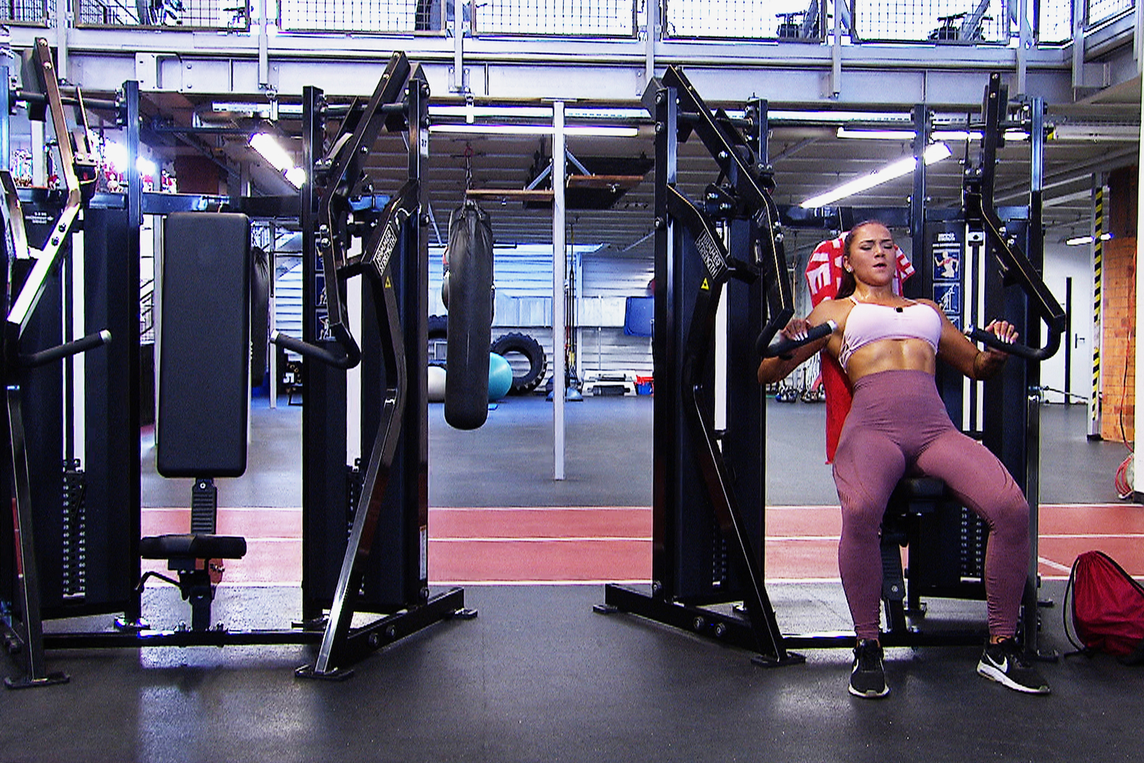 Süchtig Folge 1 Samira im Fitnessstudio Copyright: SRF