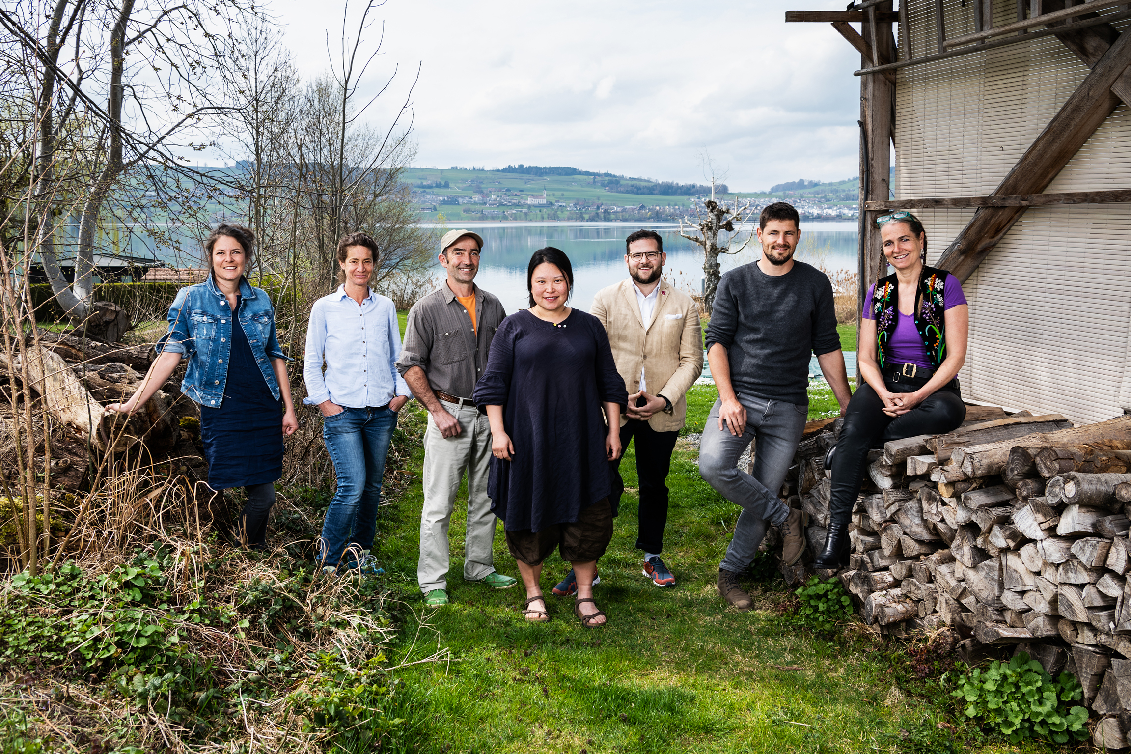 Eusi LandchuchiStaffel 4, 2019 Gruppenbild der Protagonisten v.l.Ramona Caduff, Taija Sigrist, Marc Schlotterbeck, Min Jun Kim, Luca Arnaud Grandjean, Pascal Mayor, Sandrine Ischi