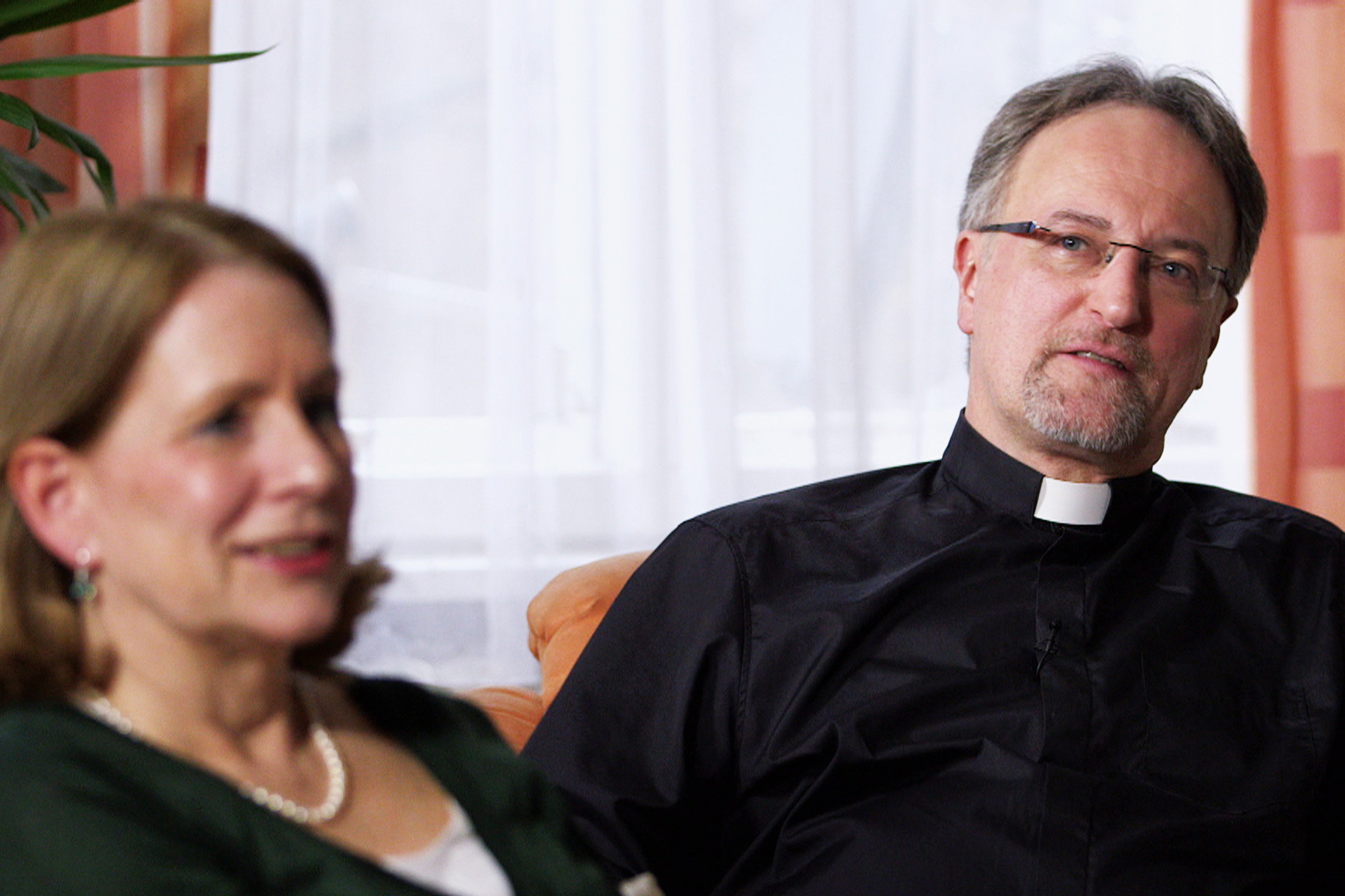Sternstunde Religion: Wenn Priester Frauen liebenPriester gerhard Höberth mit seiner Frau Colleen