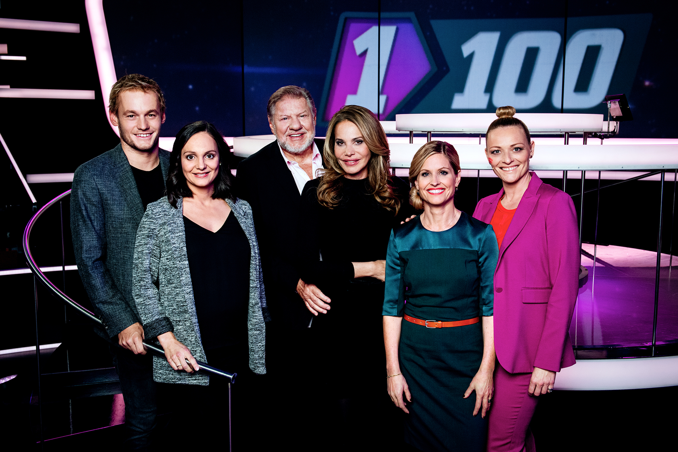 1 gegen 100  In LovePromispecial Gruppenbild mit Jan und Sarah van Berkel, Jürg und Raquel Marquard, Sabine Dahinden und Moderatorin Susanne Kunz 2019