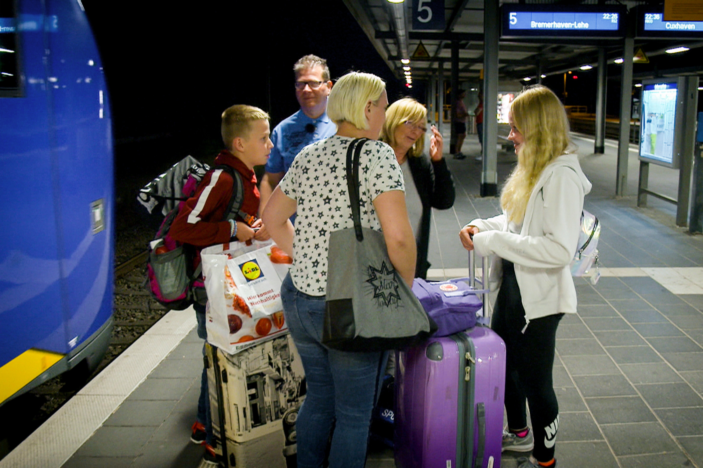 DOK - Auf und davon Staffel 11 (2020) Folge 5 Nach 6 Wochen Trennung kommen Timo und Noemi Kunz bei ihren Eltern an der Nordsee an.