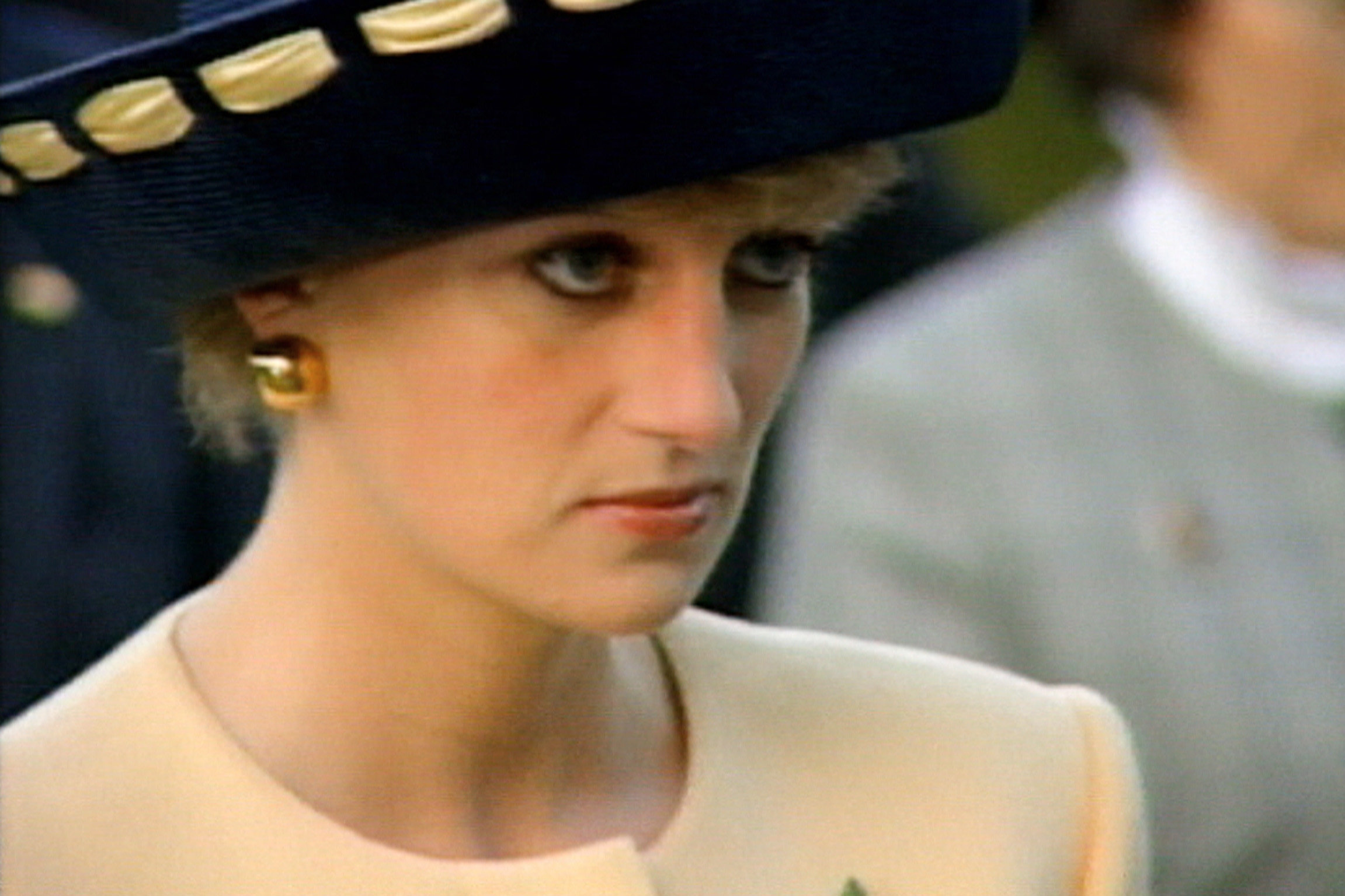 SRF DOK: Britisches Königshaus Von Prüfsteinen und Schicksalsschlägen Der Tod von Lady Diana trieb die Monarchie in eine tiefe Krise