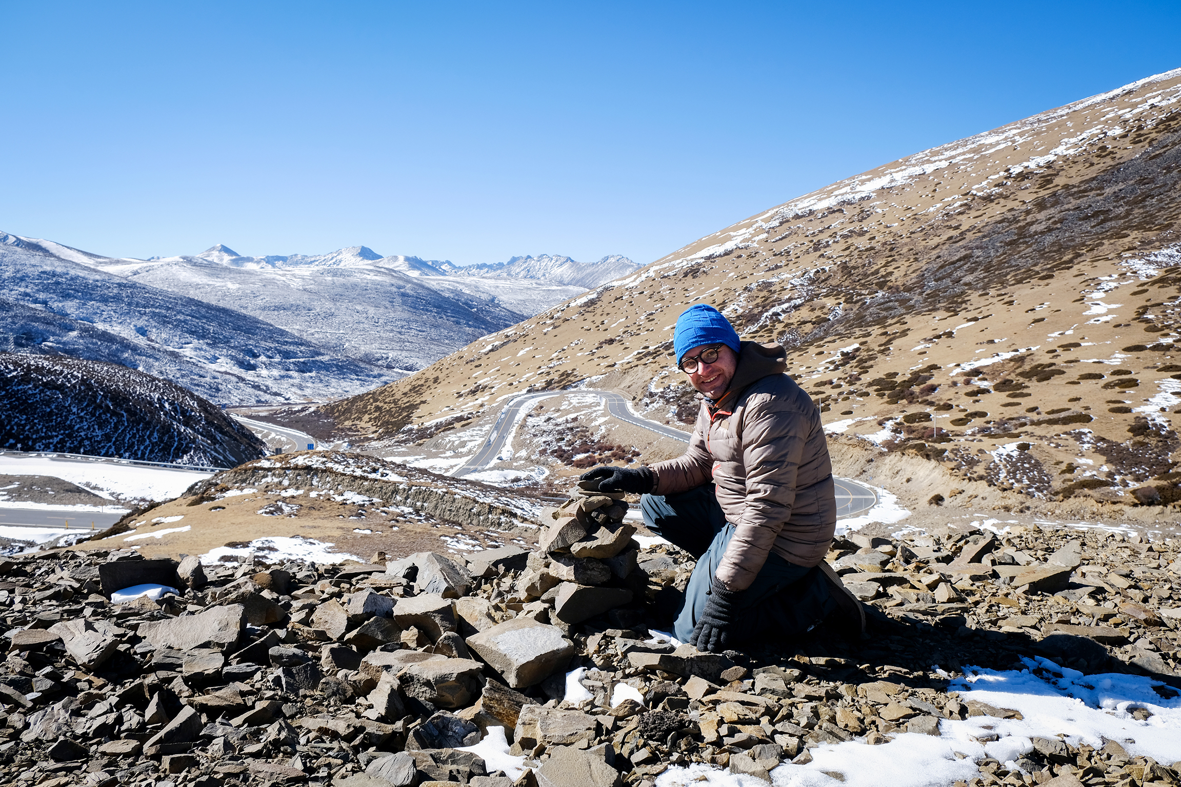 SRF DOK-Serie: Mein anderes China Folge 3 Reporter Pascal Nufer für einmal in der Natur, statt im Smog der Megacitys