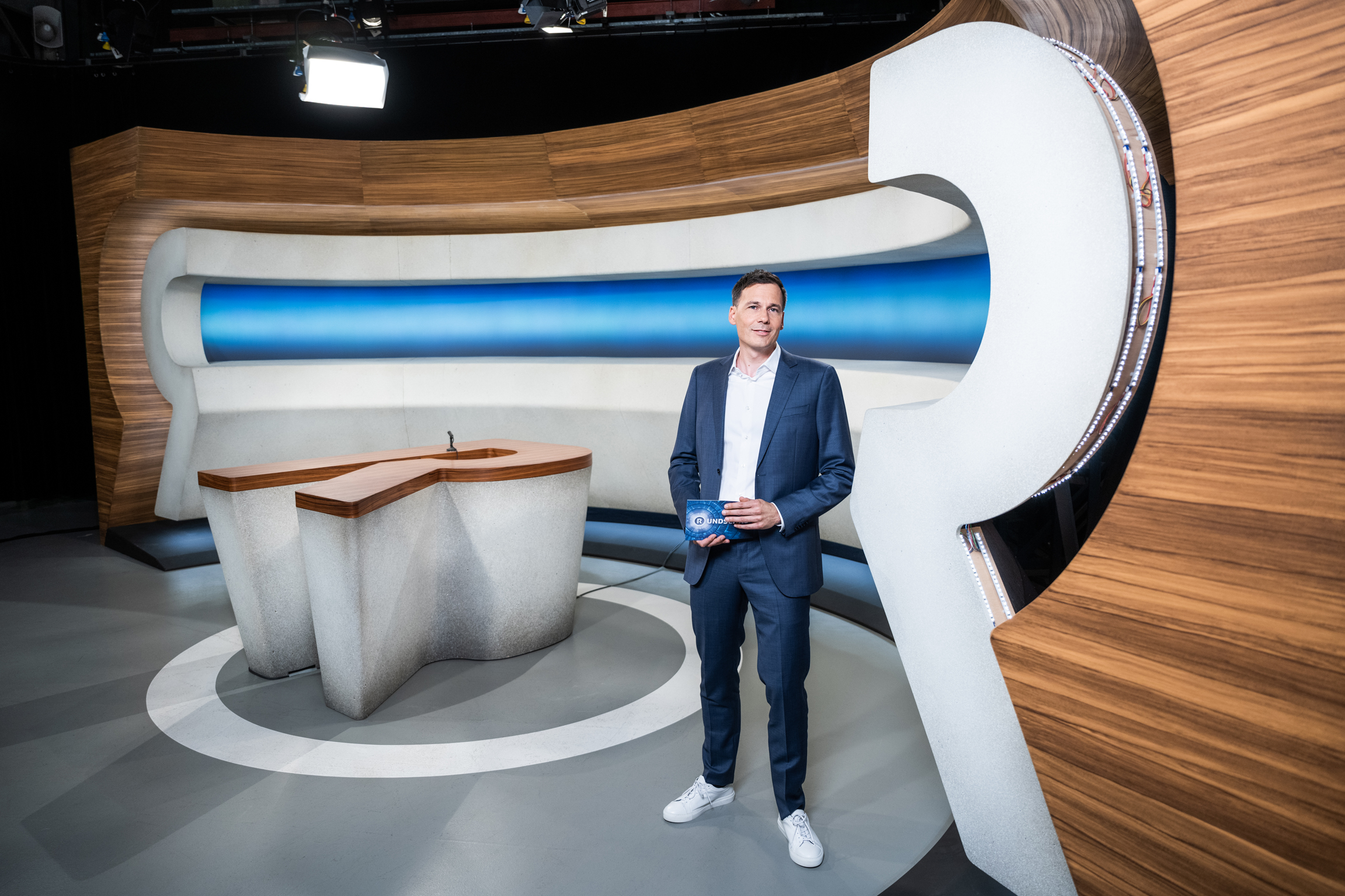 Dominik Meier Moderator Rundschau