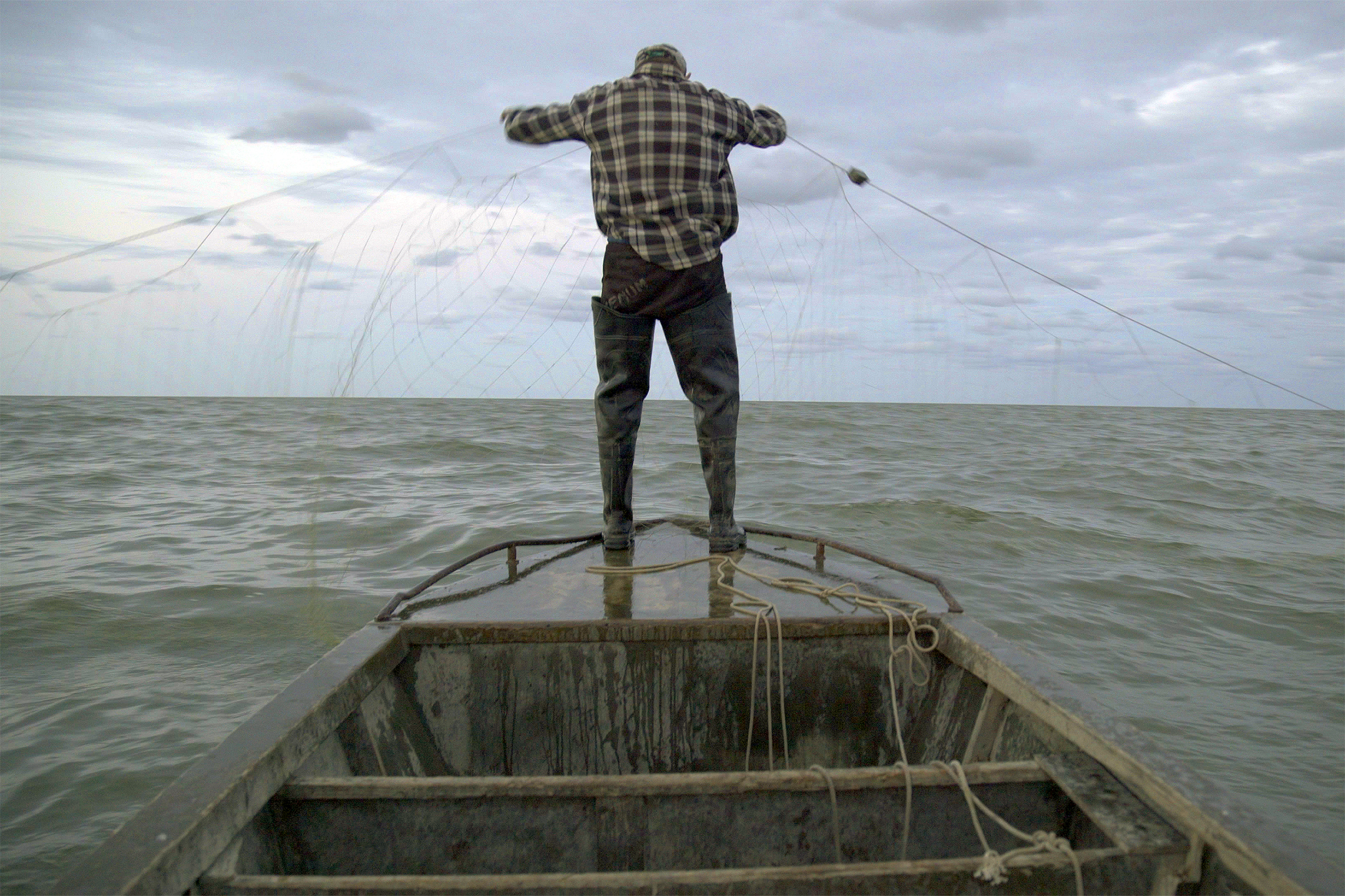 Ostrov - Lost Island Ivan und sein Boot