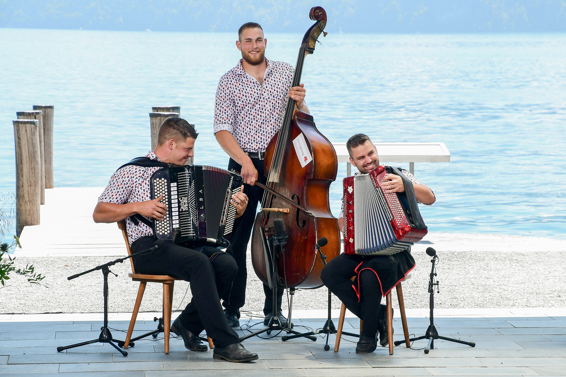 Potzmusig Familiesummer Familie Marty aus Schwyz Echo vom Baeraeaug mit Alex und Ueli Laimbacher (Akkordeon) und Paul Marty (Bass). 2021