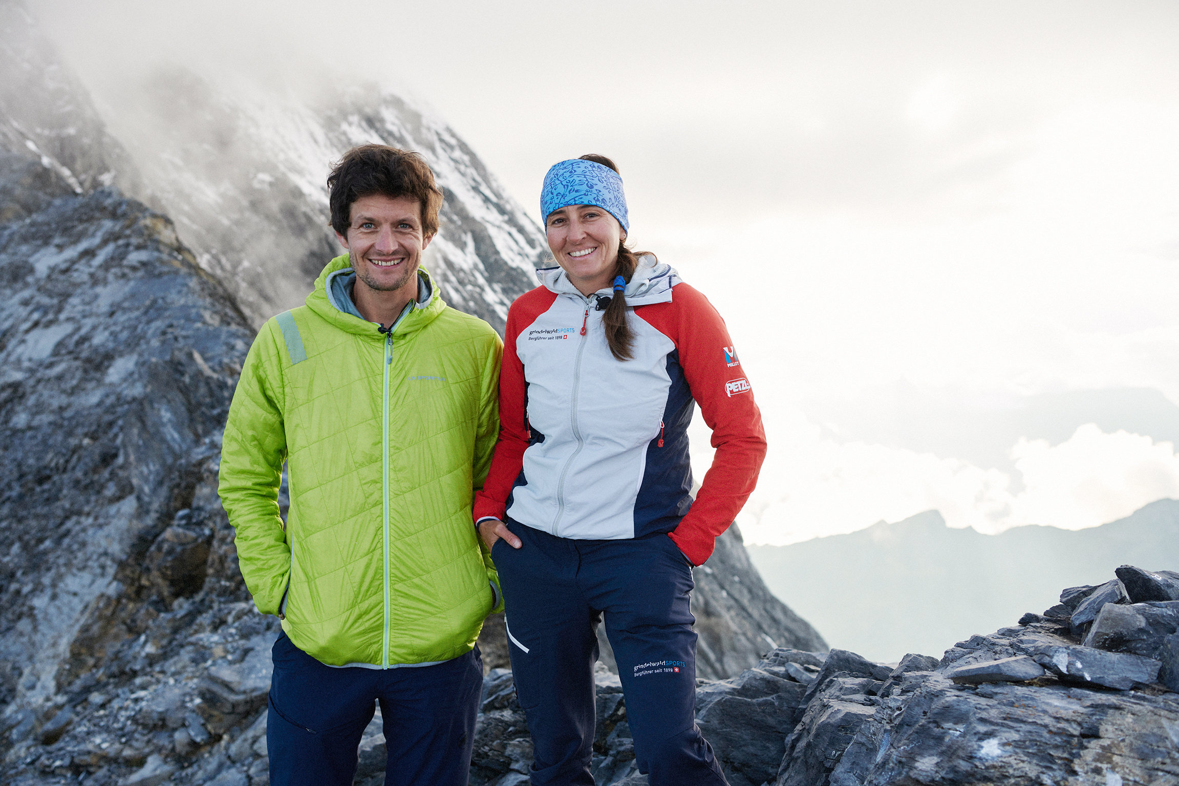 Reporter Der schmale Grat zum Eiger – Ein Erlebnisbericht Blick auf Mittellegigrat: Reporter Matthias Lüscher und Bergführerin Laura Bomio