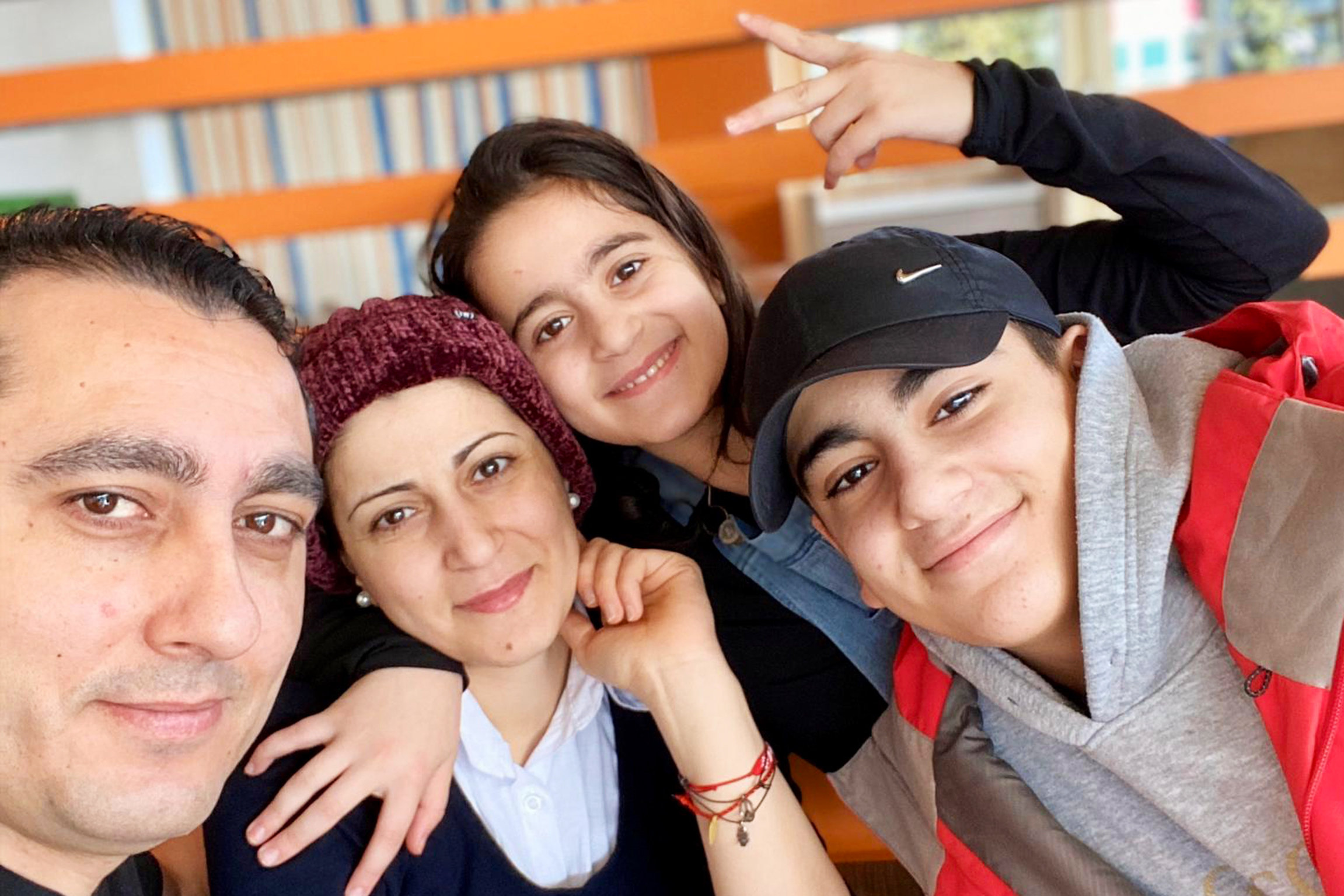 SRF DOK Familie Nasser ist angekommen Familie Nasser ist angekommen.