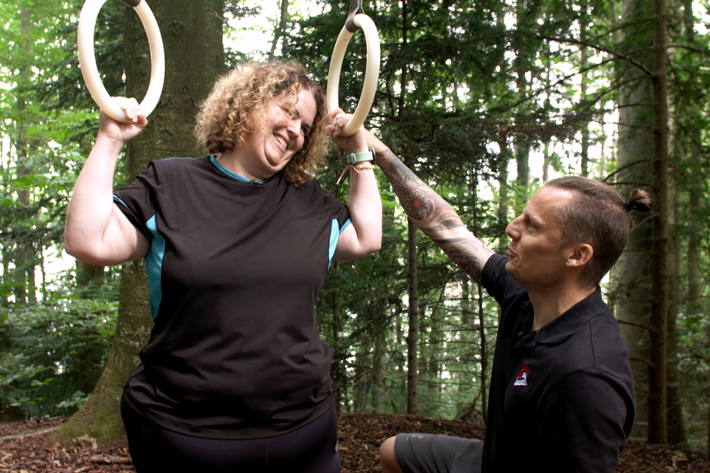 Reporter Mein Leben mit Übergewicht – Von Kilos, Mut und Selbstliebe «Wer meint, alle Übergewichtigen bewegen sich einfach zu wenig, irrt!». Alexandra Baumann beim Training mit Steve Husistein