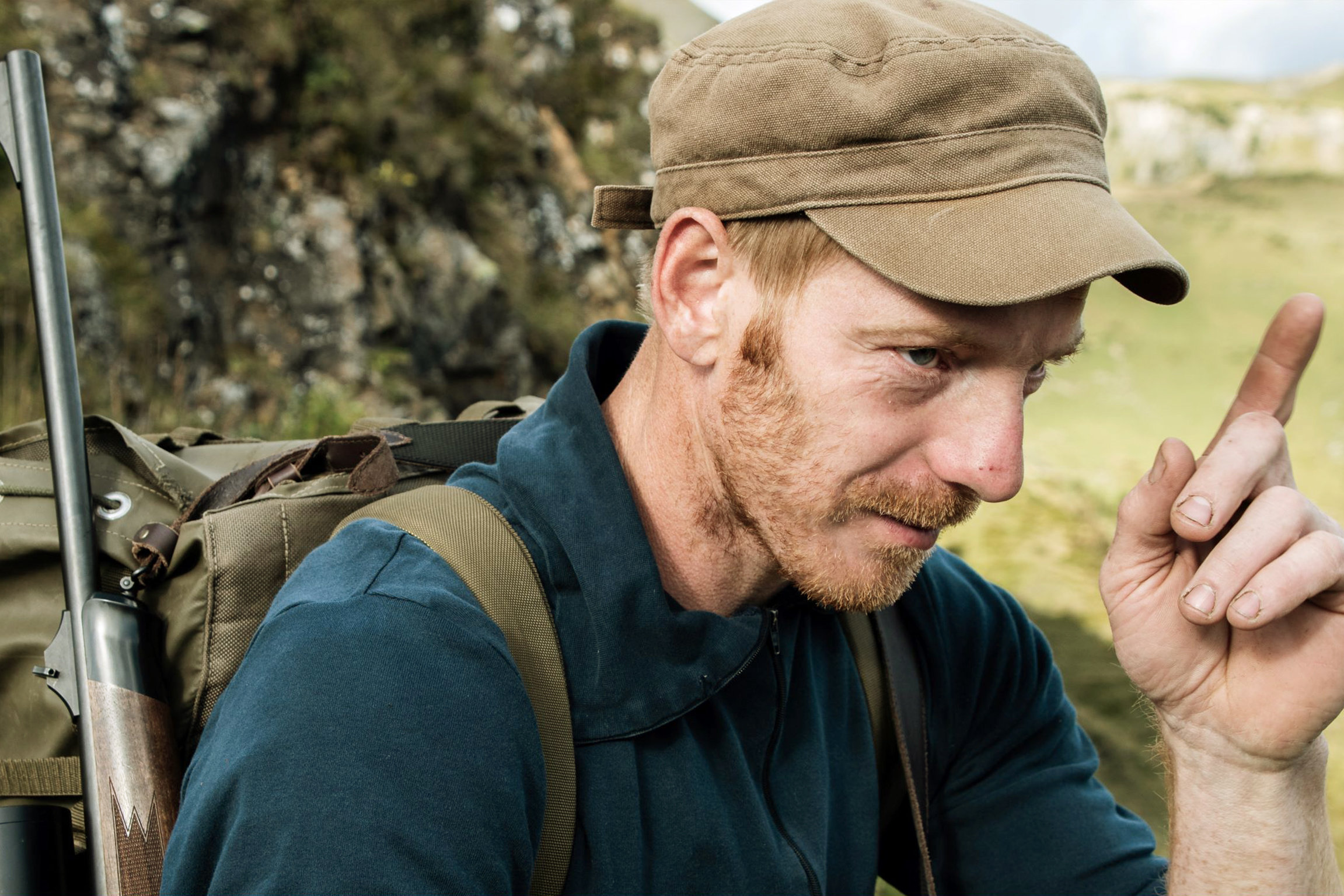 Wild - Jäger & Sammler Bergbauer und Jäger Andreas Käslin: Nach dem melken direkt auf Gämsjagd