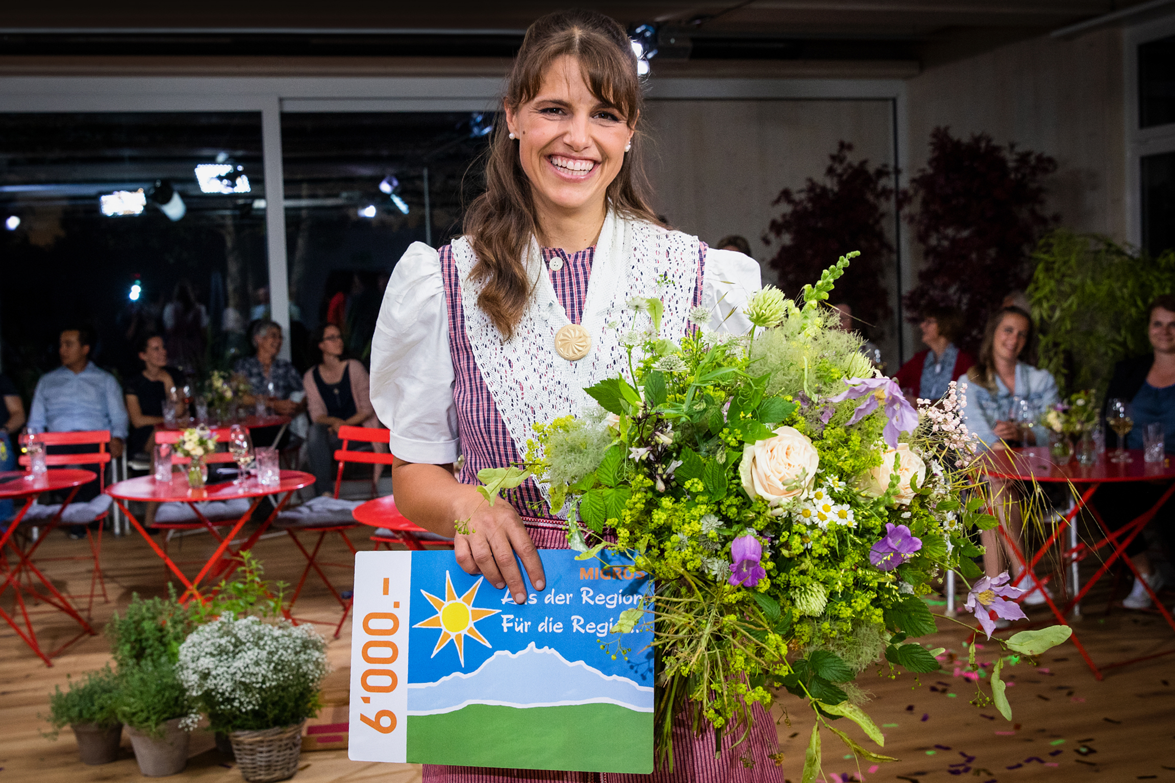 SRF bi de Lüt - Landfauenküche: Das grosse Finale Staffel 16 Die Gewinnerin Eliane Schürpf 2022