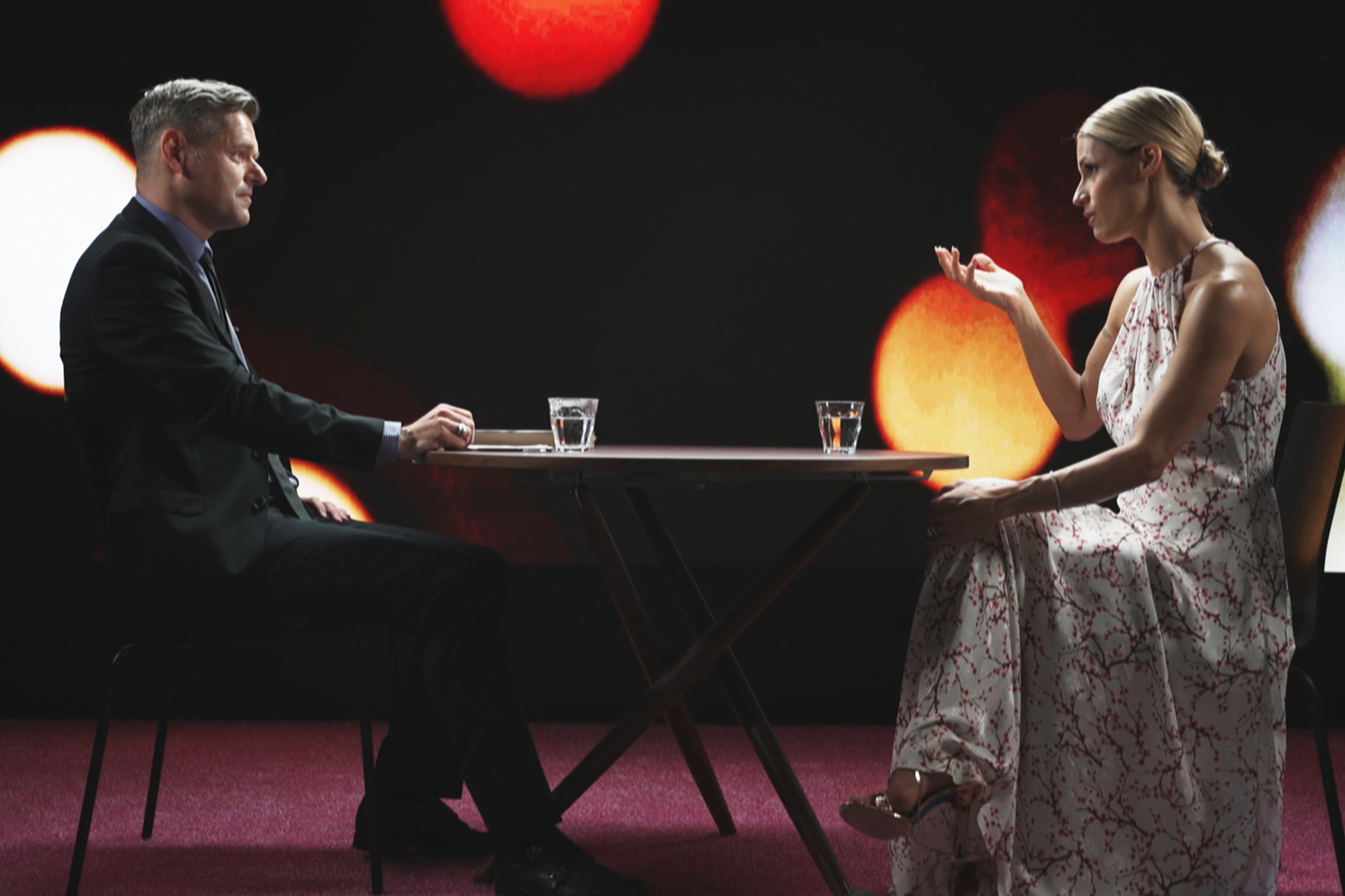 Gredig direkt Moderator Urs Gredig und Michelle Hunziker Sendung vom Donnerstag, 16.06.2022