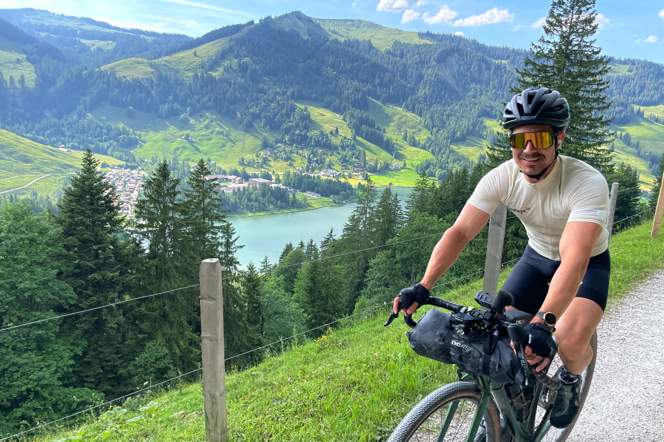 Einstein Bikepacking: Abenteuerreise auf dem Velo, Teil 2 Bikepacking ist Trend: Veloabenteuer mit leichtem Gepäck. Auch Tobias Müller geht auf grosse Tour.