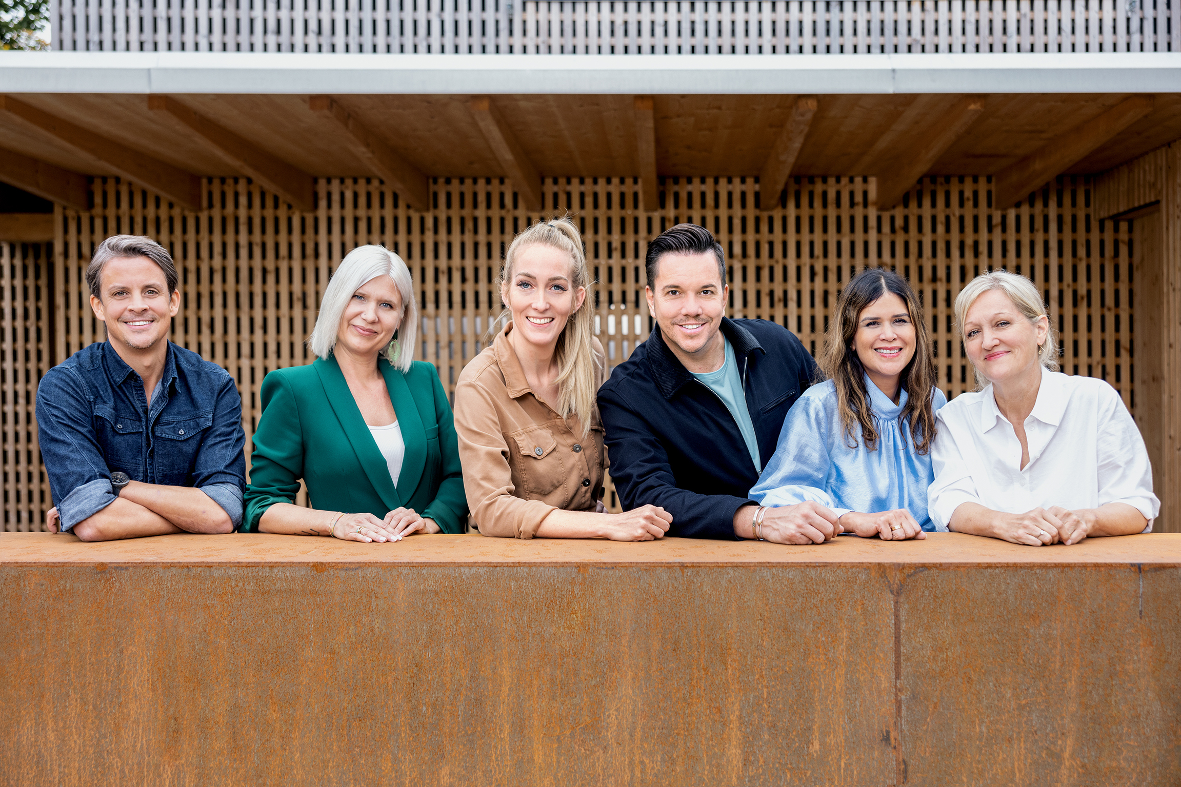 Wer wohnt wo? Sendung 15Claudio, Claudia, Fabienne, Moderator Sven Epiney, Liliane, Christa2022Copyright: SRF/Gian Vaitl