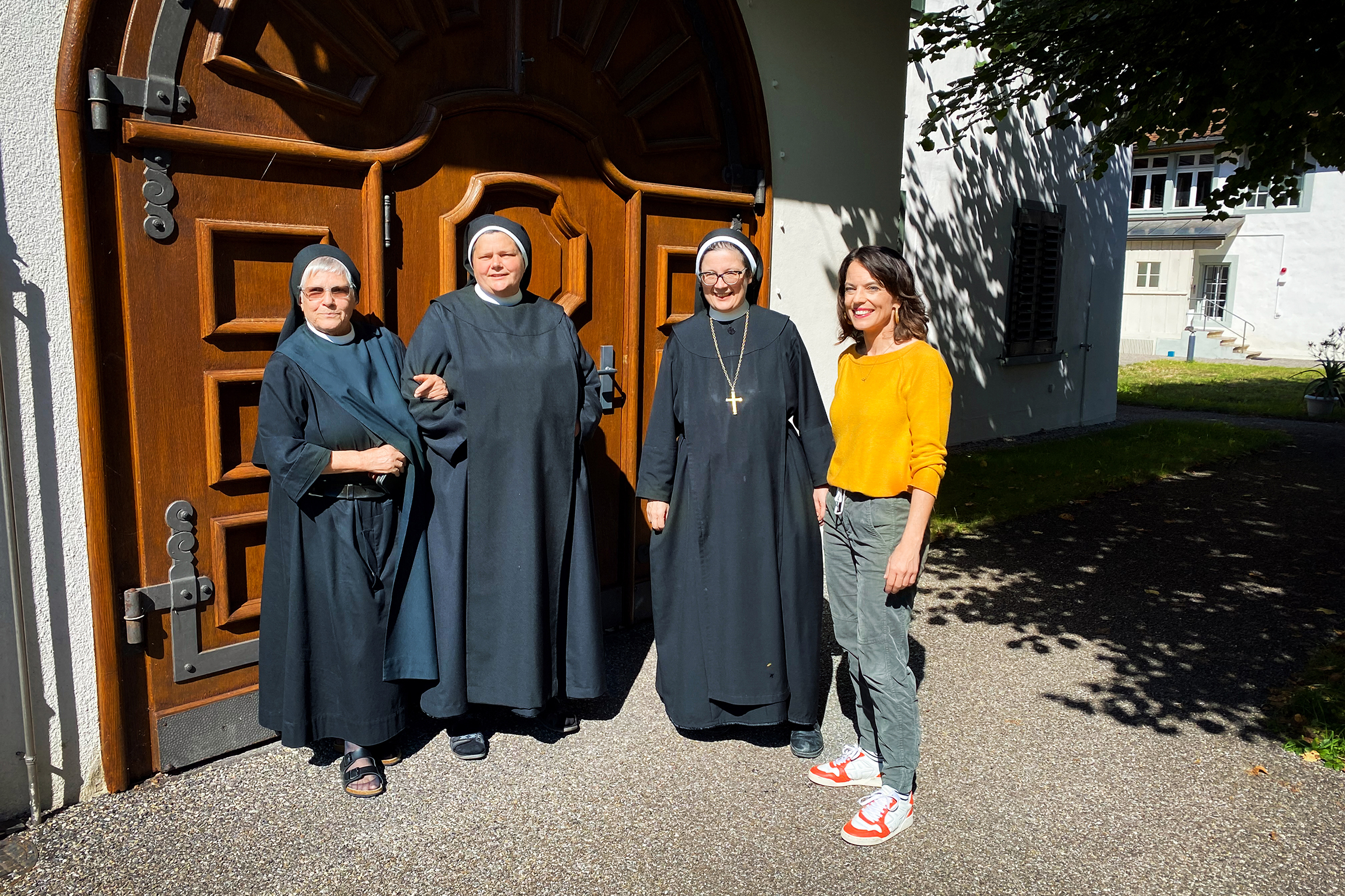 Mona mittendrinIm KlosterMona Vetsch im Kloster Sarnen2023Copyright: SRF