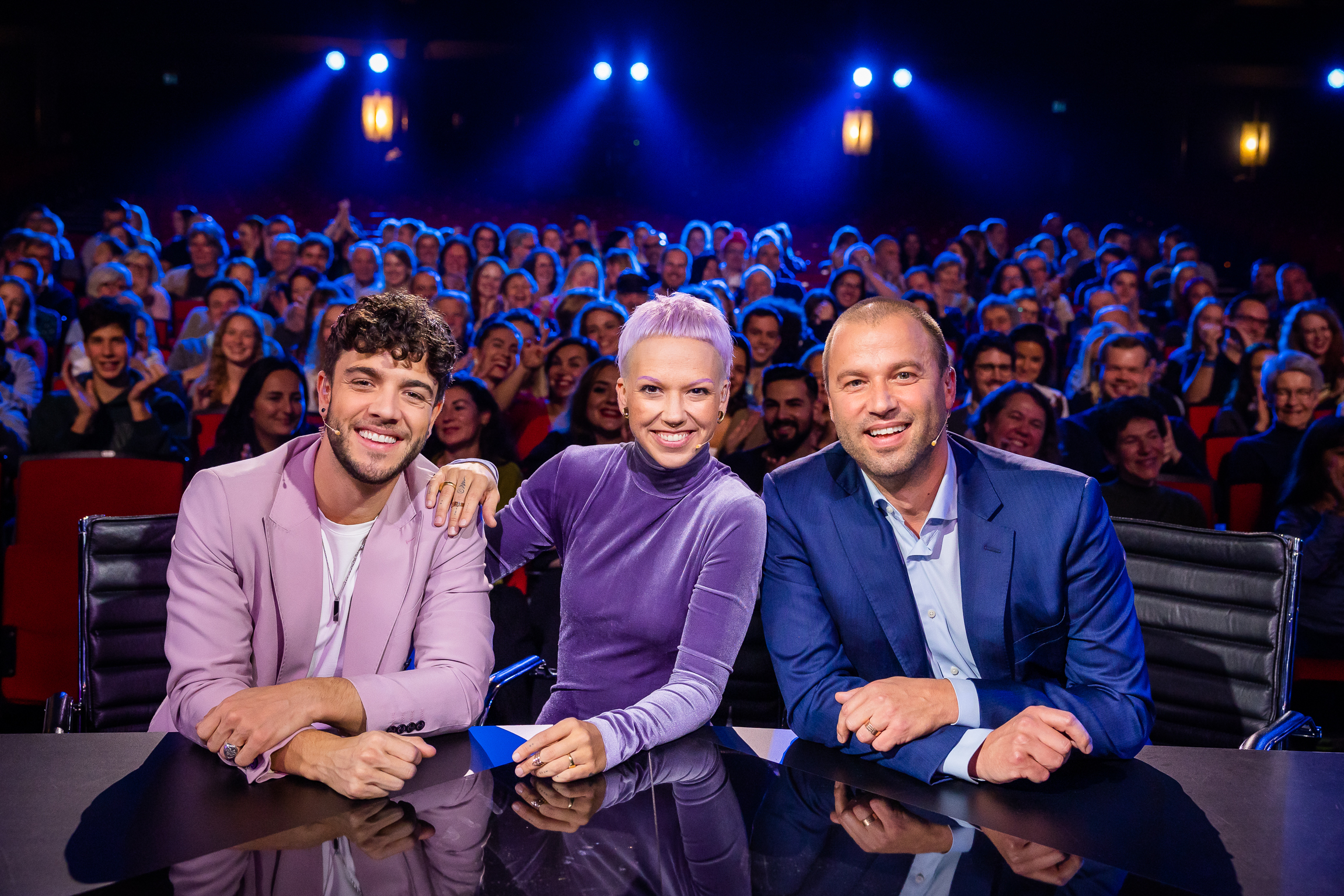 Stadt Land TalentSendung aus dem Musical Theater Baselv. l. n. r. Luca Hänni, Stefanie Heinzmann, Jonny FischerCopyright SRF/Mirco Rederlechner