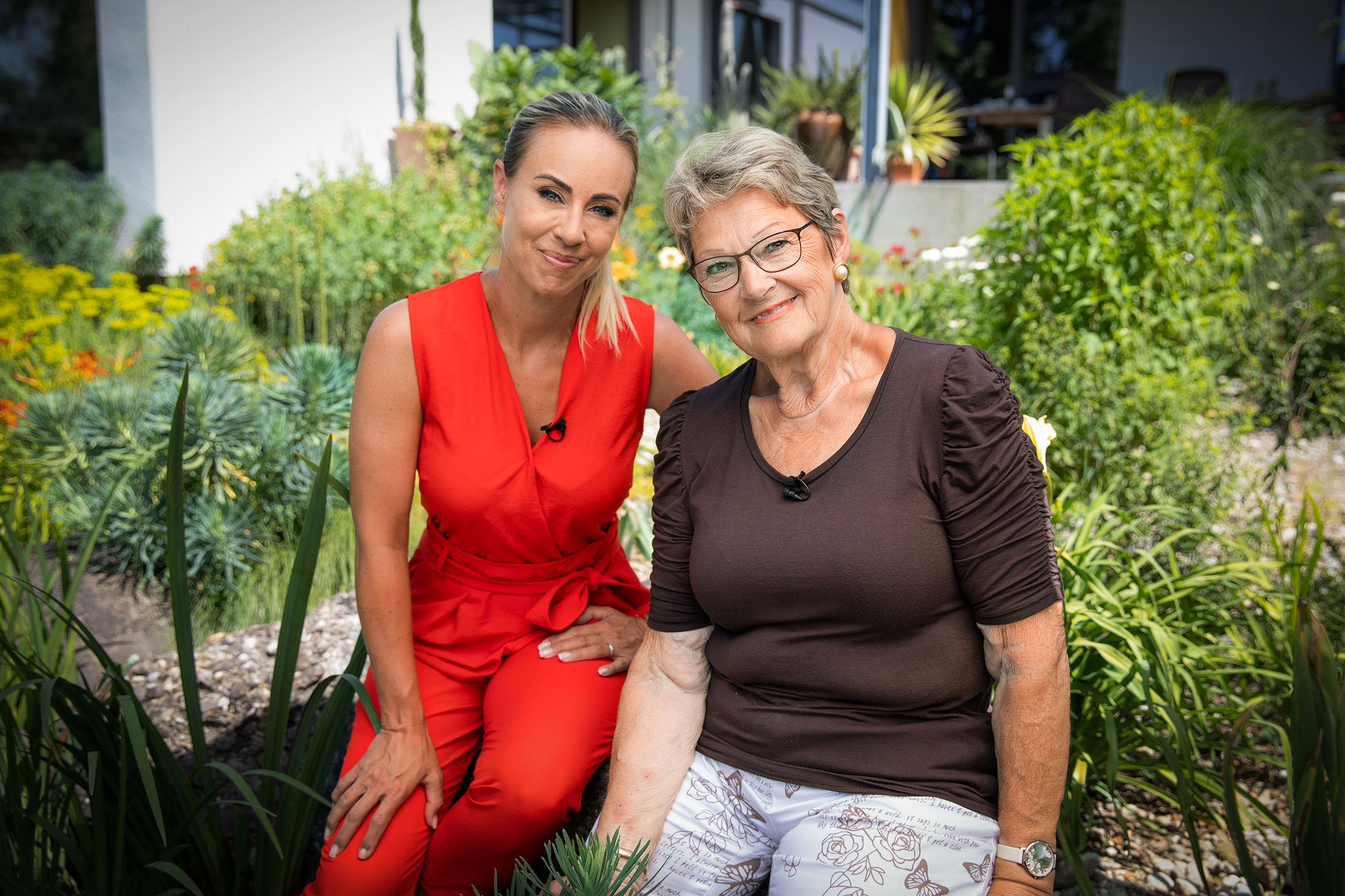 Hinter den HeckenGelber Steingarten in Mellingen AGStaffel 6Folge 7Nicole Berchtold und Brigitte Brunner2023Copyright: SRF