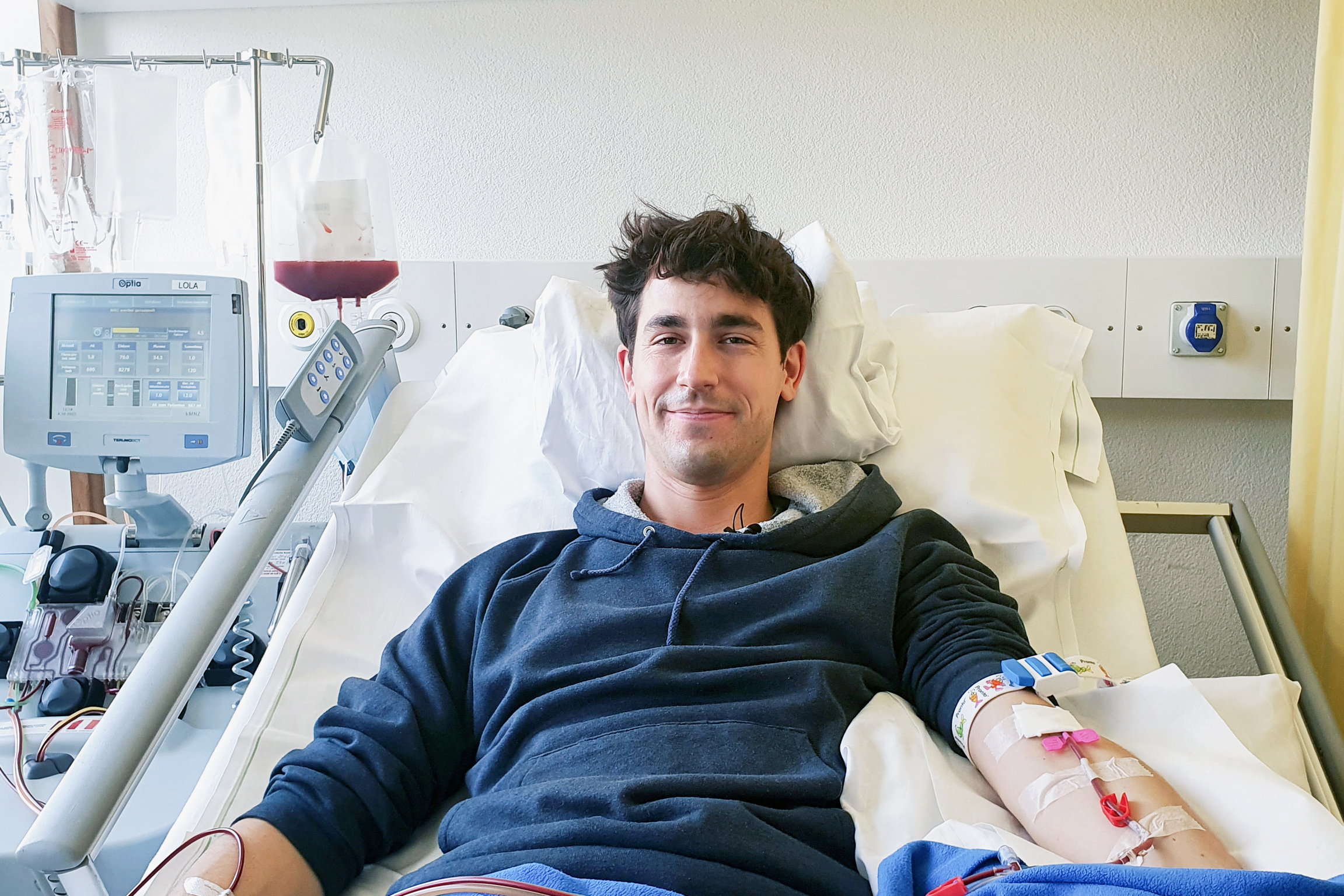 rec.Lebensrettende Stammzellen – Wie ich zum Spender wurdeReporter Christoph Muggler bei der Blutstammzellspende im Unispital ZürichCopyright: SRF