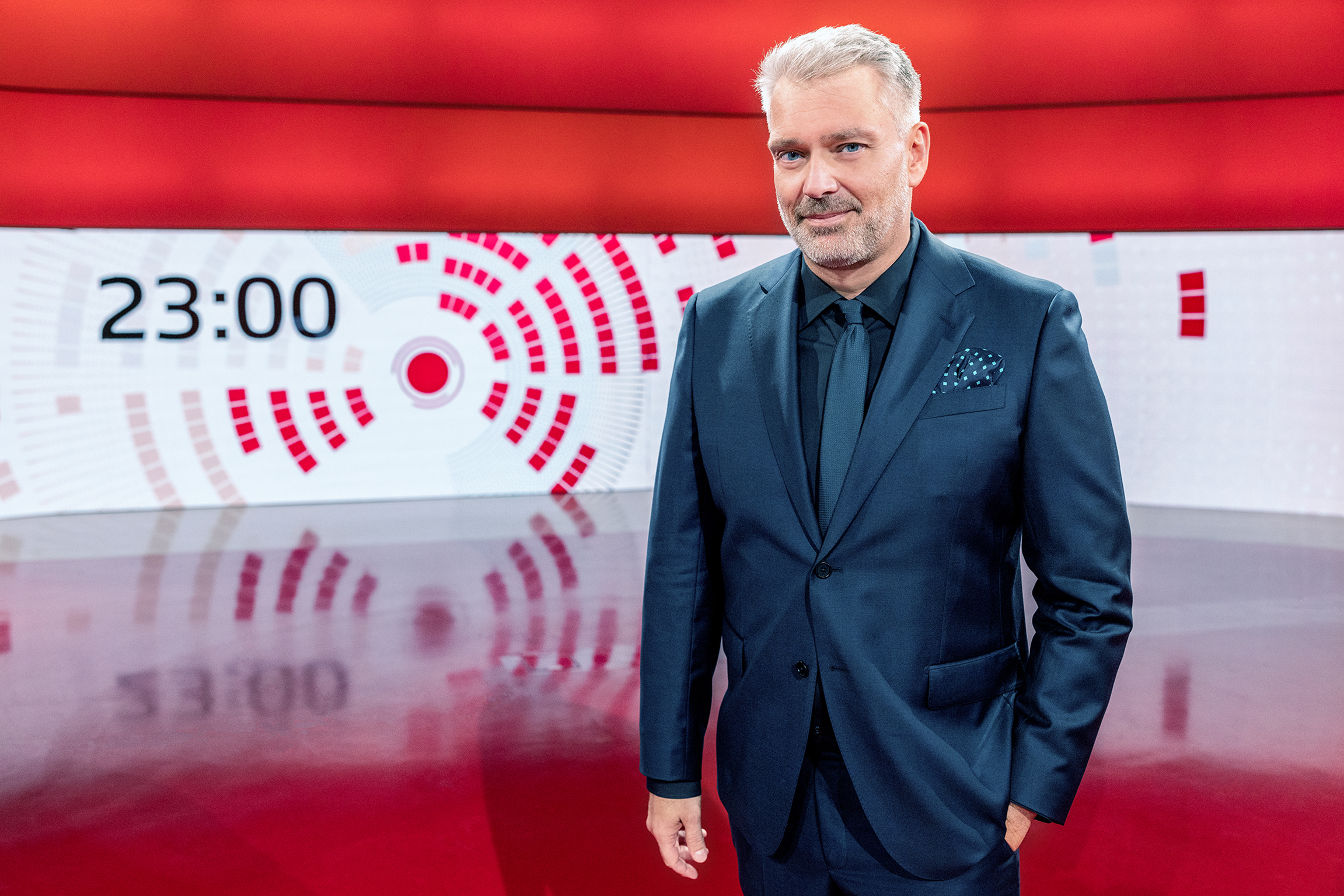 Bitte auf den Punkt!Moderator Sandro Brotz im Studio2023Copyright: SRF/Gian Vaitl