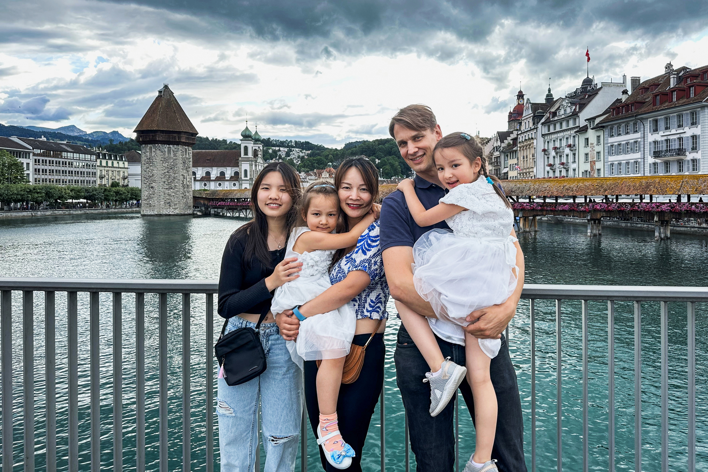 SRF bi de Lüt – FamiliensacheFamilie Häcki: Felischa, Jalina, Qiana, Markus und Eliana2024Copyright: SRF