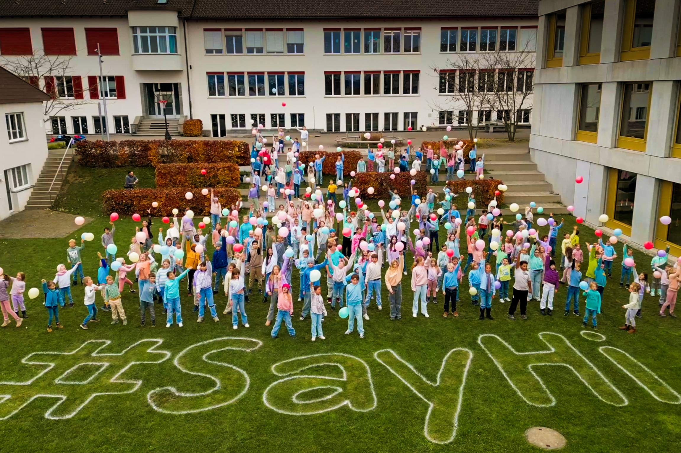 Rekordbeteiligung bei SayHi Tausende Kinder tanzen für die