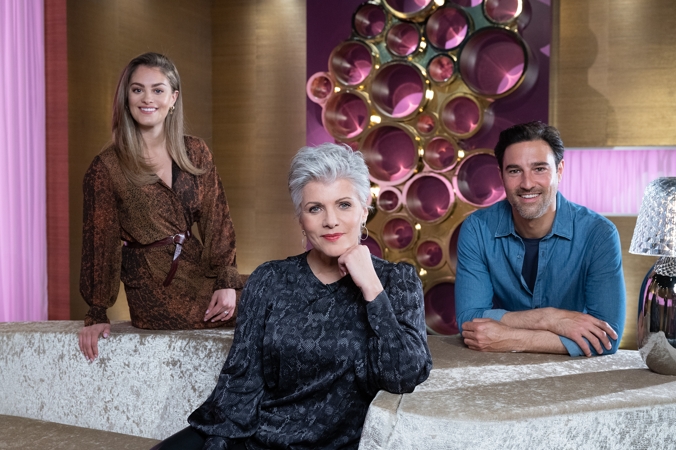 G&G WeekendV.l. Jennifer Bosshard, Birgit Schrowange und Salar Bahrampoori im G&G-StudioBirgit Schrowange moderiert als Gastmoderatorin
