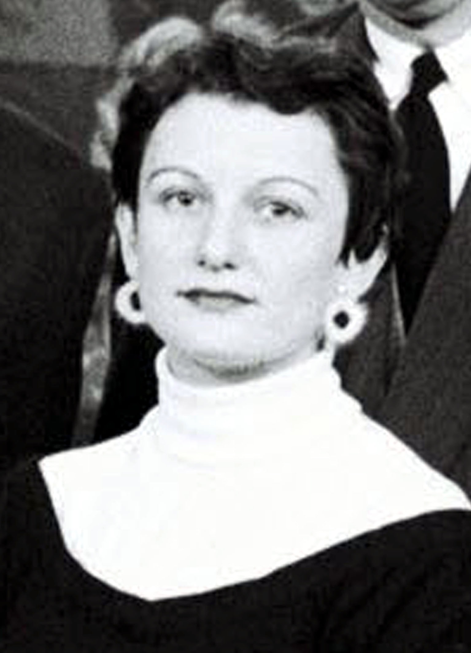 hitzig_reitmann_evelyn2_2.jpg