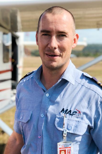 DOK - Schweizer Helden der Lüfte Daniel Moser ist Pilot bei der Mission Aviation Fellowship