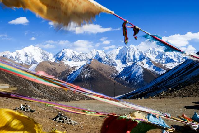 SRF DOK-Serie: Mein anderes China Folge 3 Tibetische Gebetsflaggen im Chinesischen Himalay