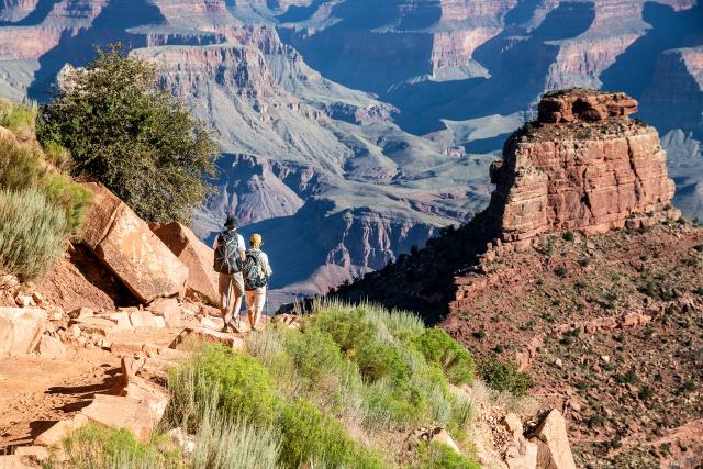 SRF DOK-Serie: Ferien wie früher André Lüthi und Levin im Grand Canyon am Wandern Folge 1-4