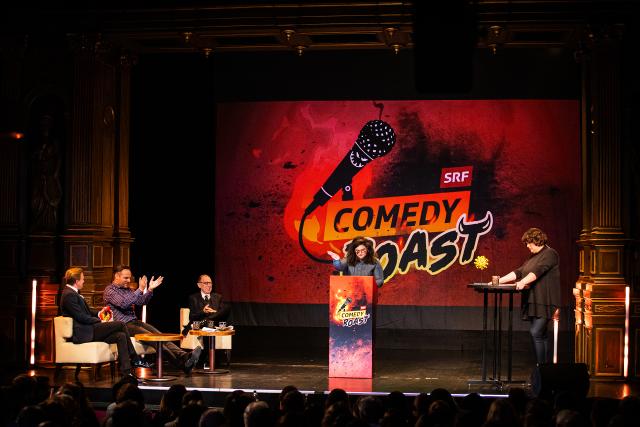 SRF Comedy Roast – Corona Spezial Stefan Büsser, Dominic Deville, Viktor Giacobbo, Rebekka Lindauer, Patti Basler 2020