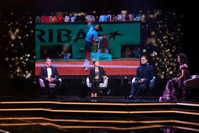 Sports Awards – Die Besten aus 70 JahrenDario Cologna, Erika Hess und Roger Federer im Gespräch mit Sandra StuderCopyright: SRF/Valeriano Di Domenico