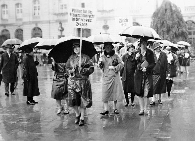 Aus der Küche ins Bundeshaus Der lange Weg zum Frauenstimmrecht Demonstration für das Frauenstimmrecht 1929