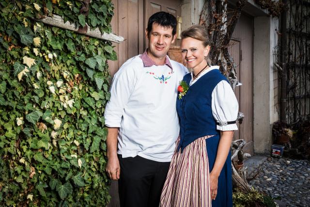 SRF bi de Lüt —  Landfrauenküche Spezial Frühlingsfest Adrian und Brigitte Inderbitzin 2021