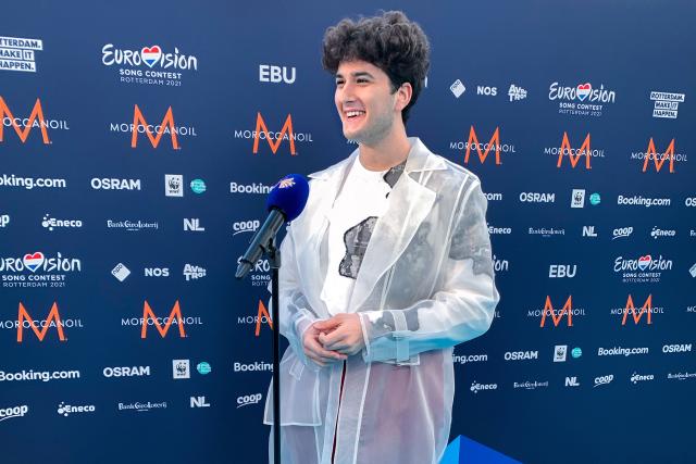 Eurovision Song Contest 2021 Gjon’s Tears auf dem türkisfarbenen Teppich am 16.5.2021