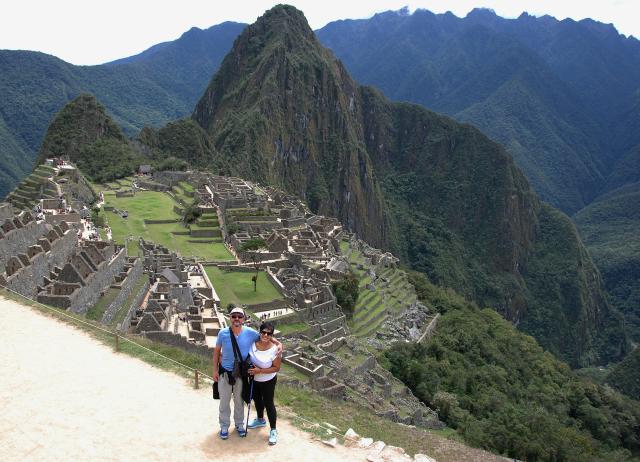 Meine fremde Heimat Peru Teil 1 Staffel 1, Episode 6 Adrian Studer und Corinne Studer auf dem Machu Pichu