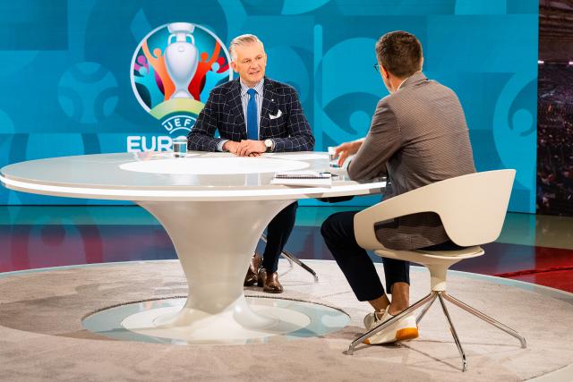 UEFA EURO 2020 Moderator Rainer Maria Salzgeber und Benjamin Huggel, SRF-Experte Schweizer Nationalmannschaft, im Vorfelddes Spieles Italien - Schweiz.2021 Copyright: SRF/Oscar Alessio