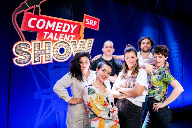 Comedy Talent Show Staffel 2021 Folge 1Hinten: Mateo Gudenrath, Sven Ivanic Vorne: Rebekka Lindauer, Caro Knaack, Lisa Christ, Jane Mumford