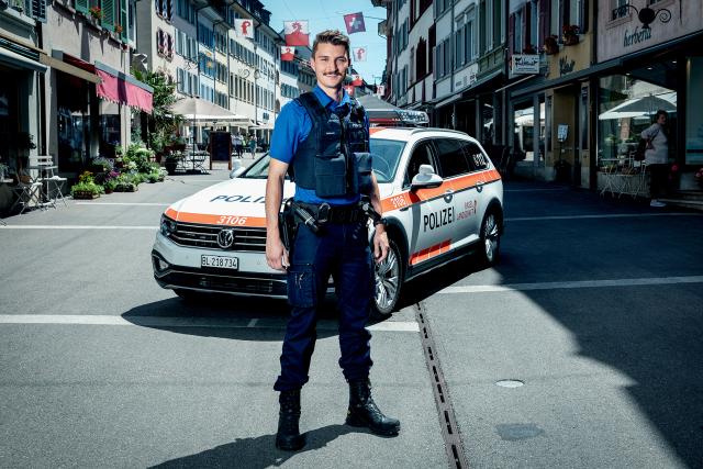 Blaulicht-GeschichtenUnterwegs mit der PolizeiNando Wüthrich: Aspirant Polizei Basel-Landschaft 2021Copyright: SRF/Matthias Willi