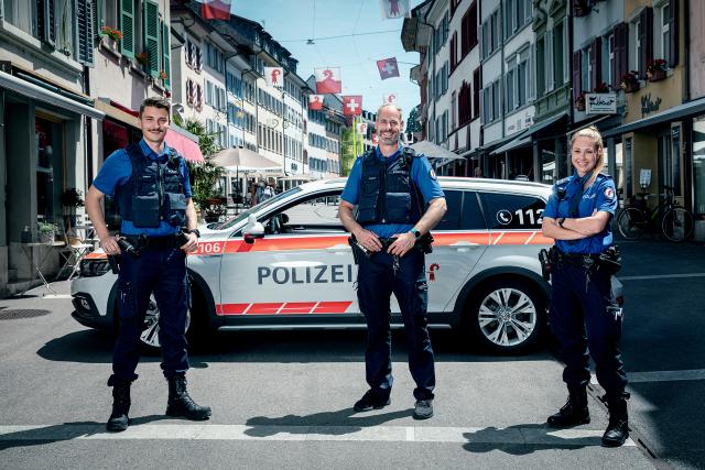 Blaulicht-Geschichten Unterwegs mit der Polizei Nando Wüthrich, Yves Chappuis und Jana Stierli 2021