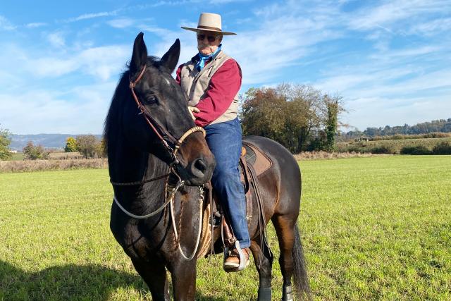 SRF bi de Lüt – Echte Tierhelden Pferdeflüsterer Berni Zambail auf seinem Pferd Gentleman 2022