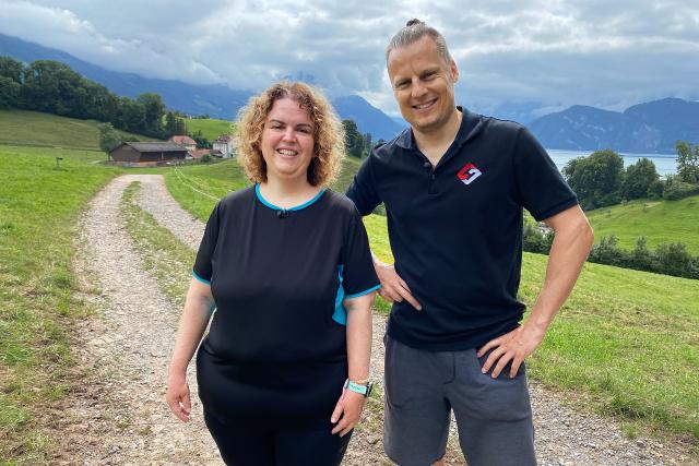 Reporter Mein Leben mit Übergewicht – Von Kilos, Mut und Selbstliebe Coach Steve Husistein begleitet Alexandra Baumann auf dem Weg zum gesunden Körpergefühl.